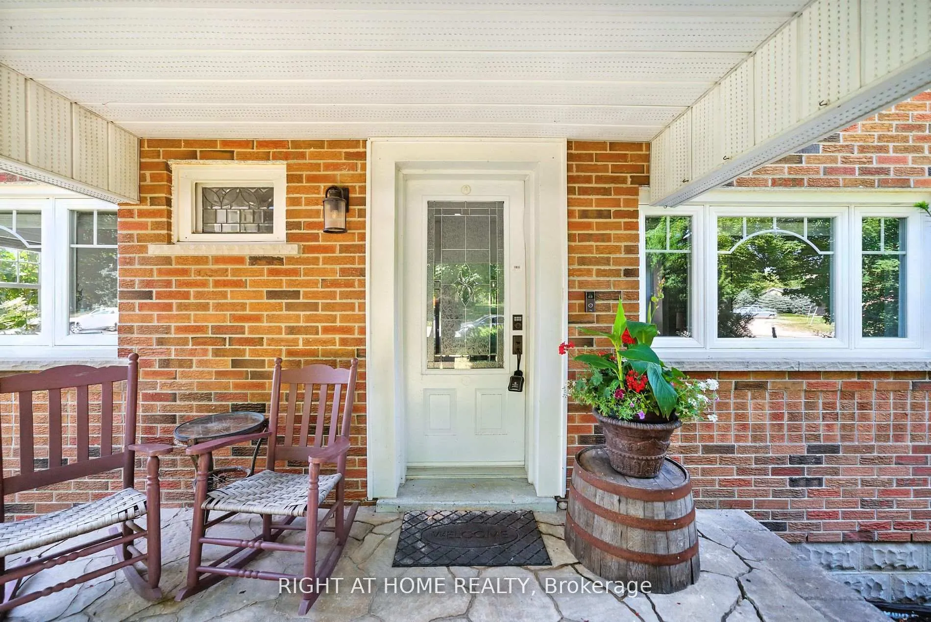 Photo 4 of 675 Myrtle Road W, Whitby, Rural Whitby — HOMEH