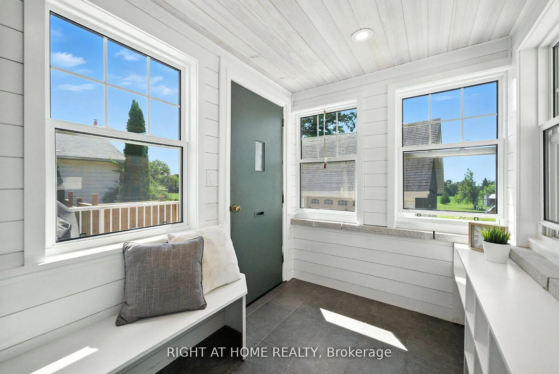 Photo 16 of 675 Myrtle Road W, Whitby, Rural Whitby — HOMEH