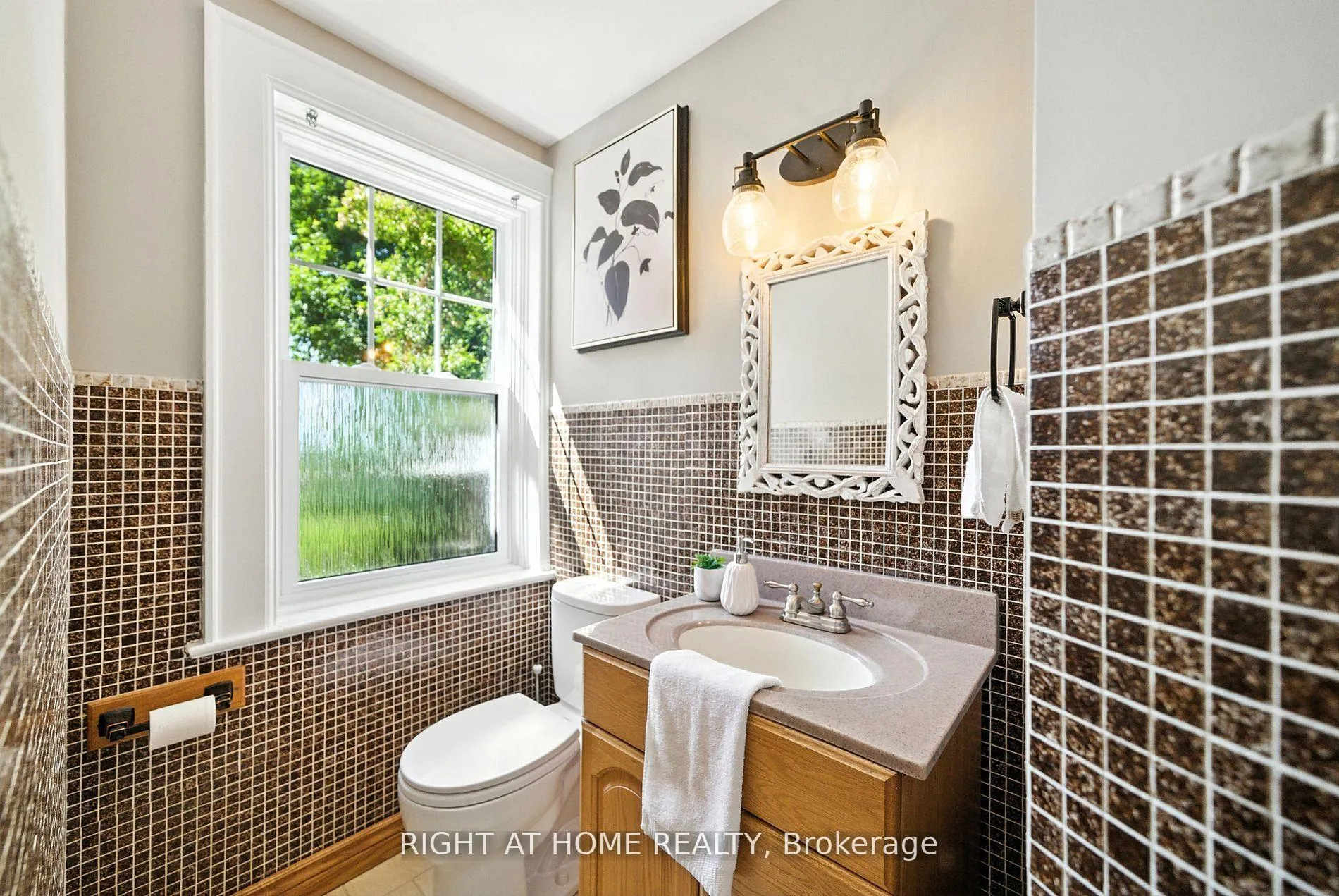 Photo 18 of 675 Myrtle Road W, Whitby, Rural Whitby — HOMEH