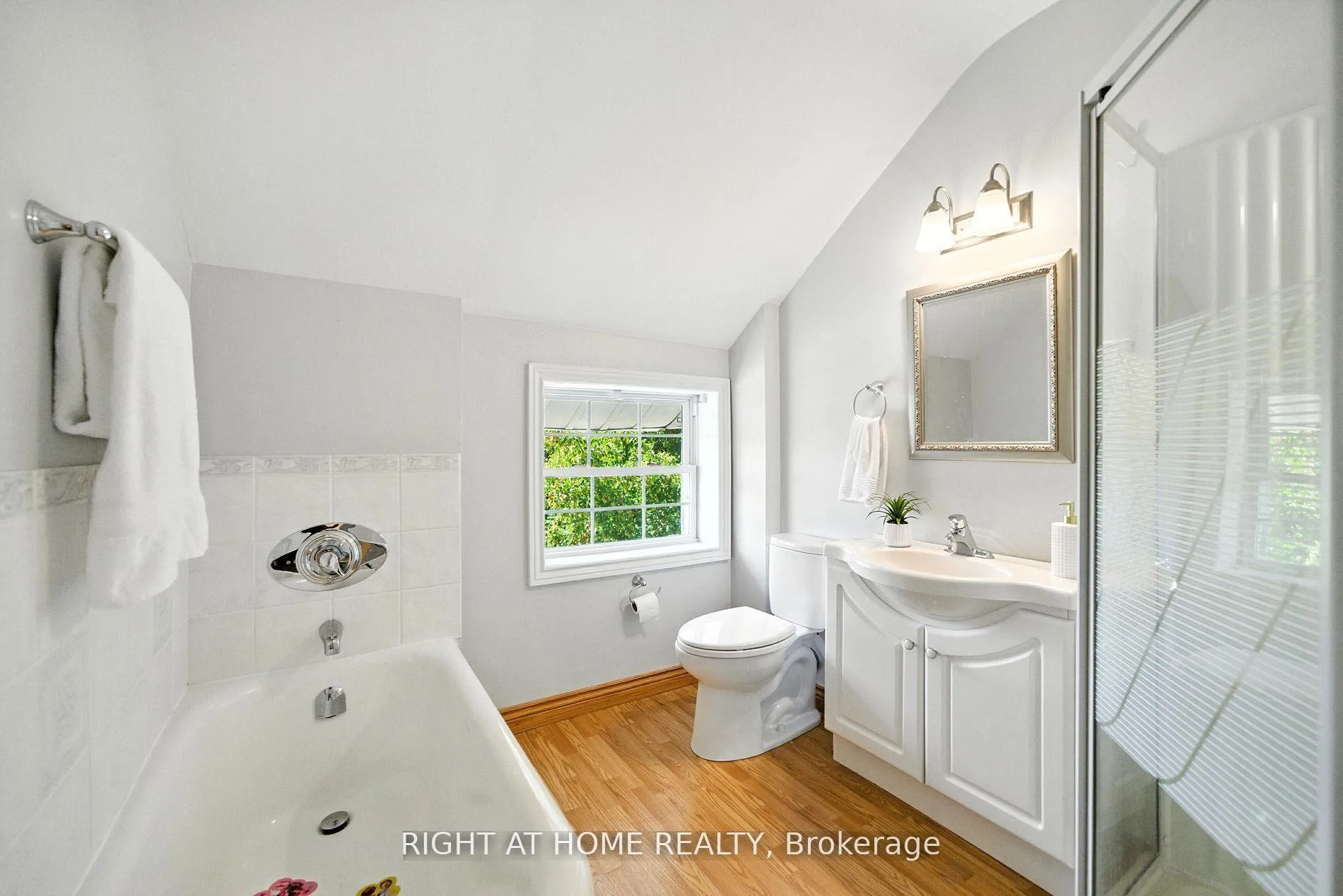 Photo 26 of 675 Myrtle Road W, Whitby, Rural Whitby — HOMEH