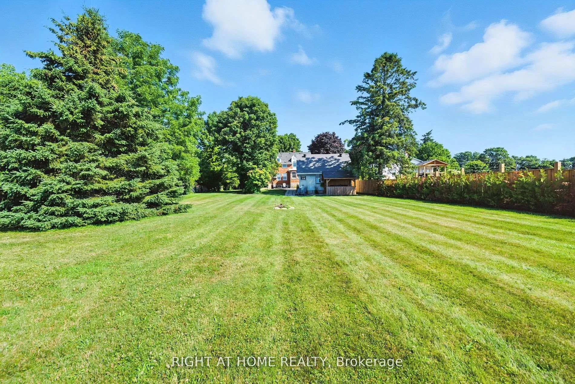 Photo 40 of 675 Myrtle Road W, Whitby, Rural Whitby — HOMEH