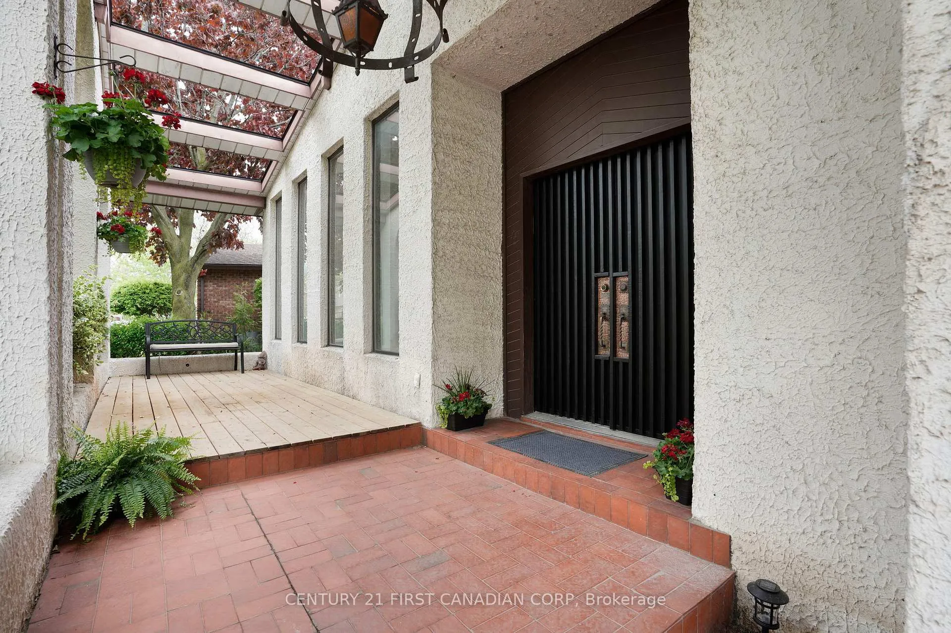 Photo 4 of 6 Audubon Street, Hamilton, Stoney Creek Mountain — HOMEH