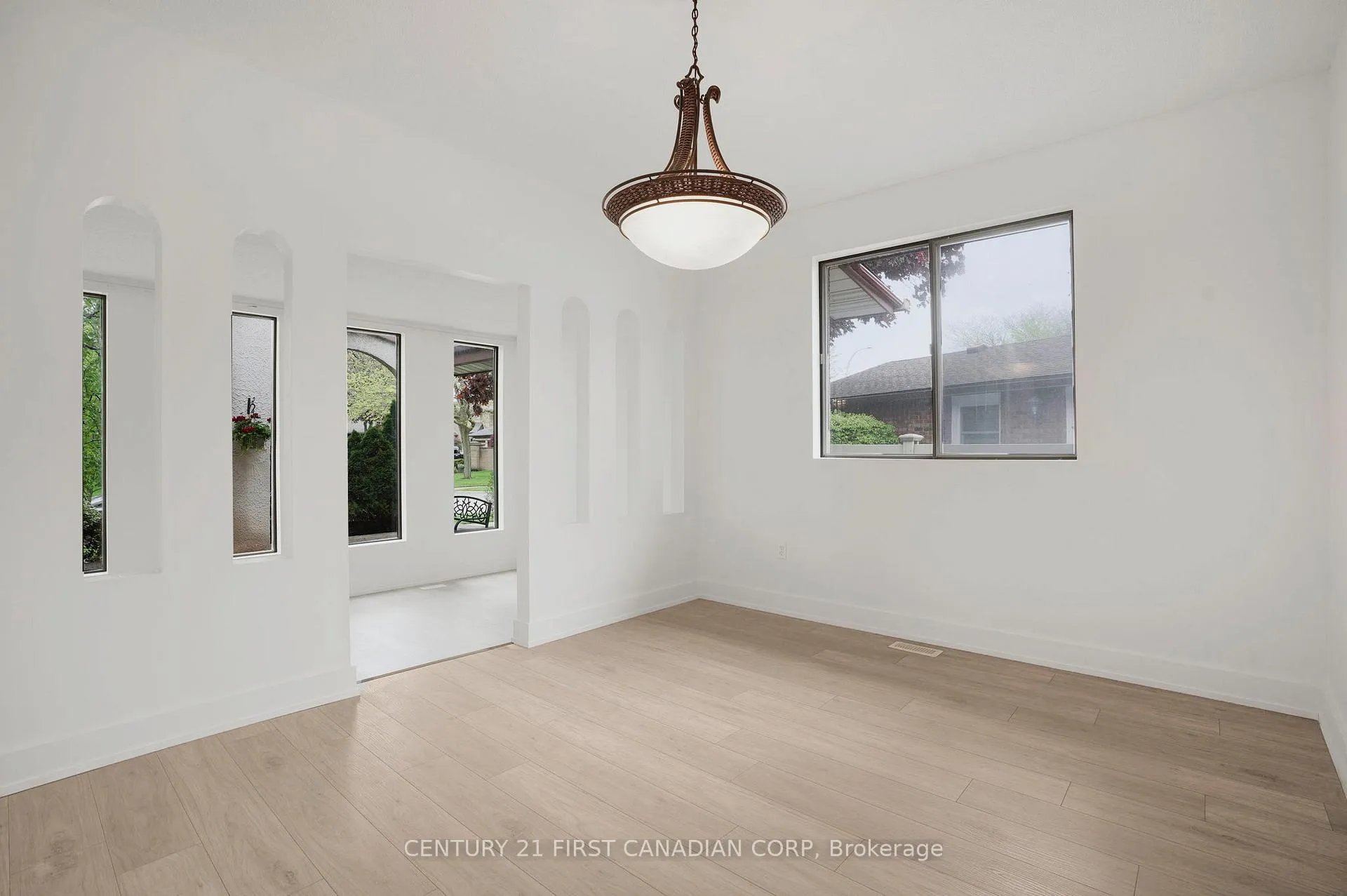 Photo 14 of 6 Audubon Street, Hamilton, Stoney Creek Mountain — HOMEH