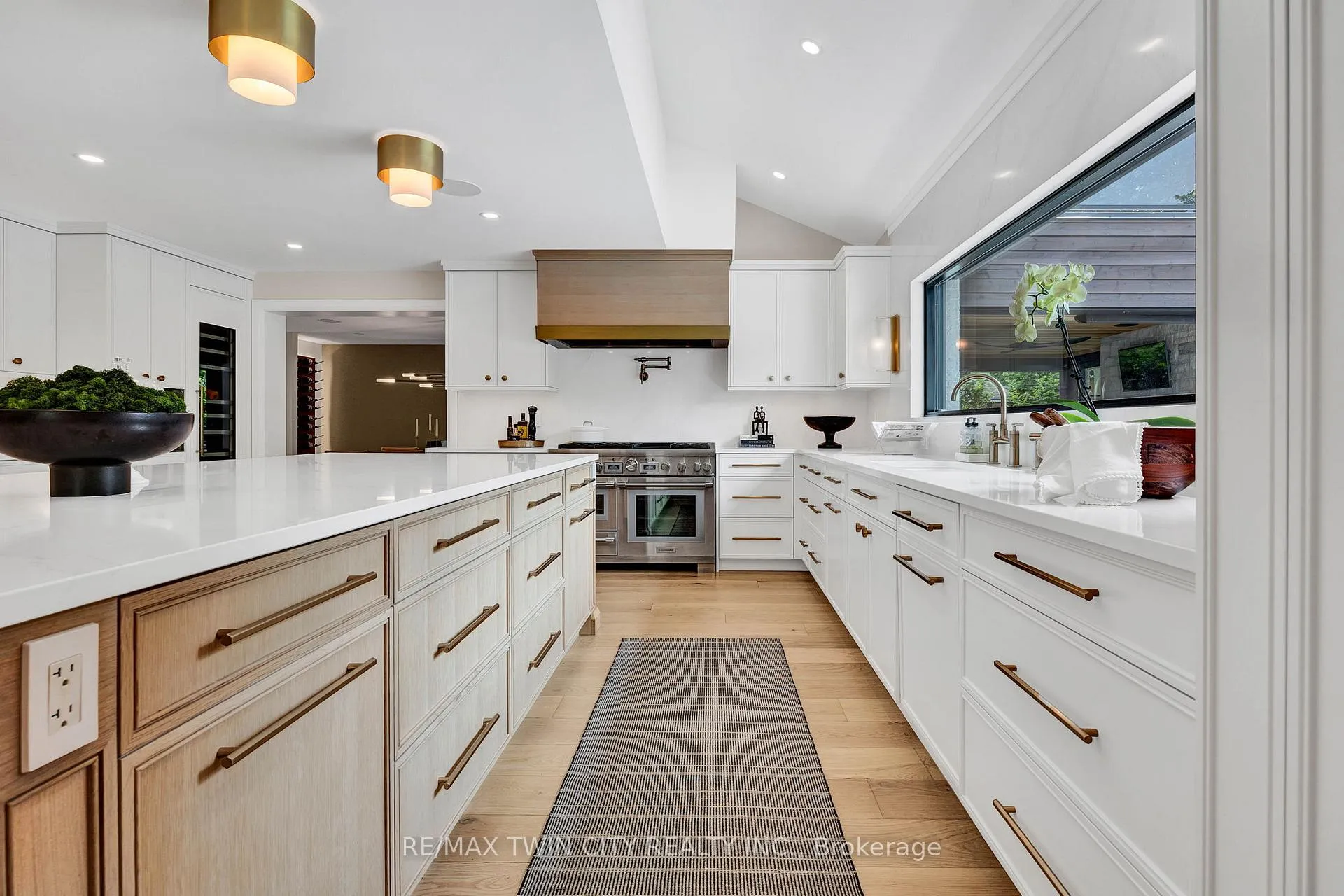 Photo 5 of 47 Huntley Crescent, Kitchener — HOMEH