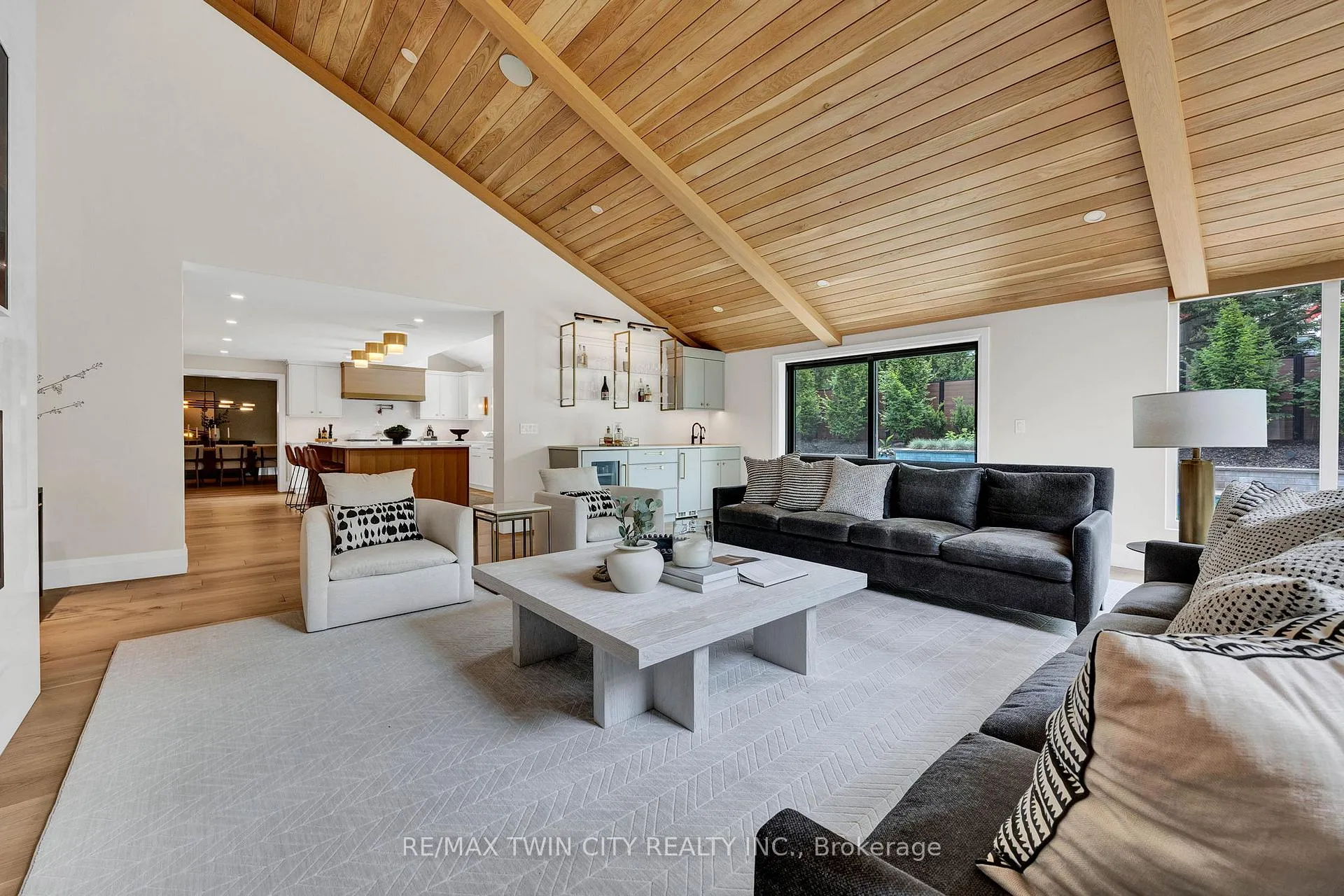 Photo 8 of 47 Huntley Crescent, Kitchener — HOMEH