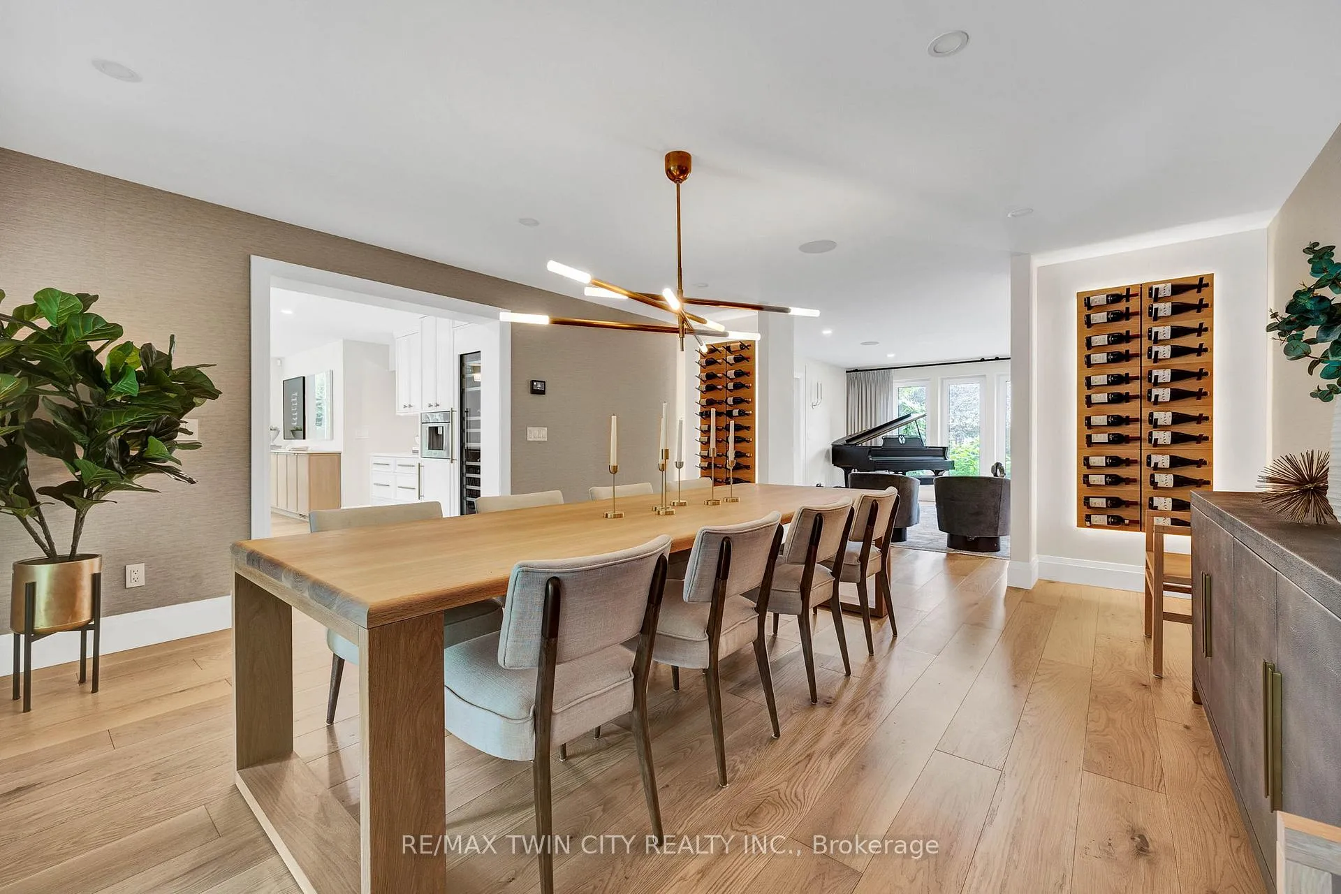 Photo 10 of 47 Huntley Crescent, Kitchener — HOMEH