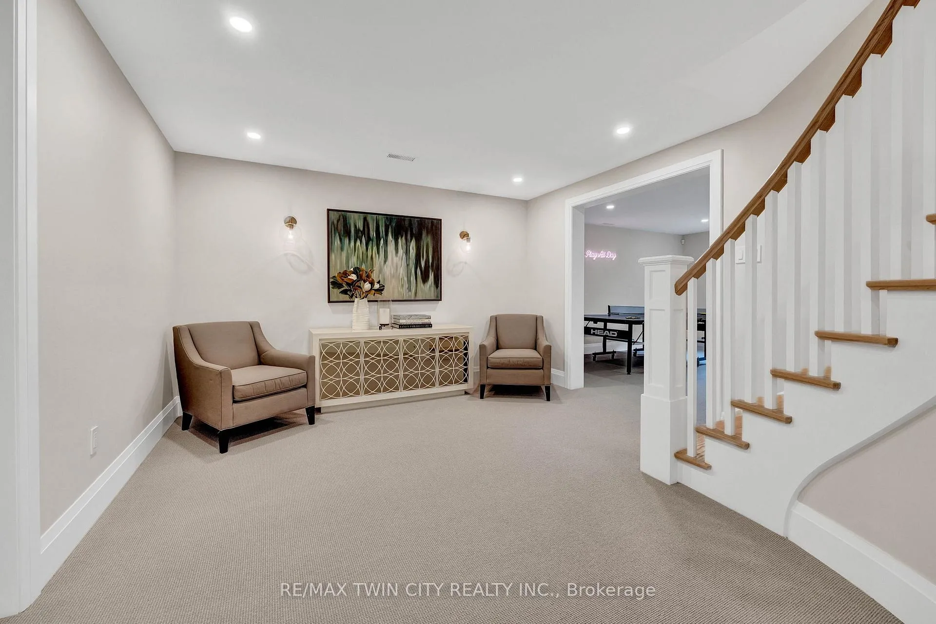 Photo 24 of 47 Huntley Crescent, Kitchener — HOMEH