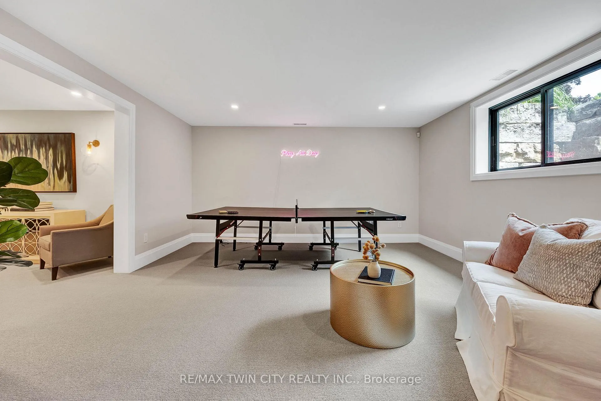 Photo 26 of 47 Huntley Crescent, Kitchener — HOMEH
