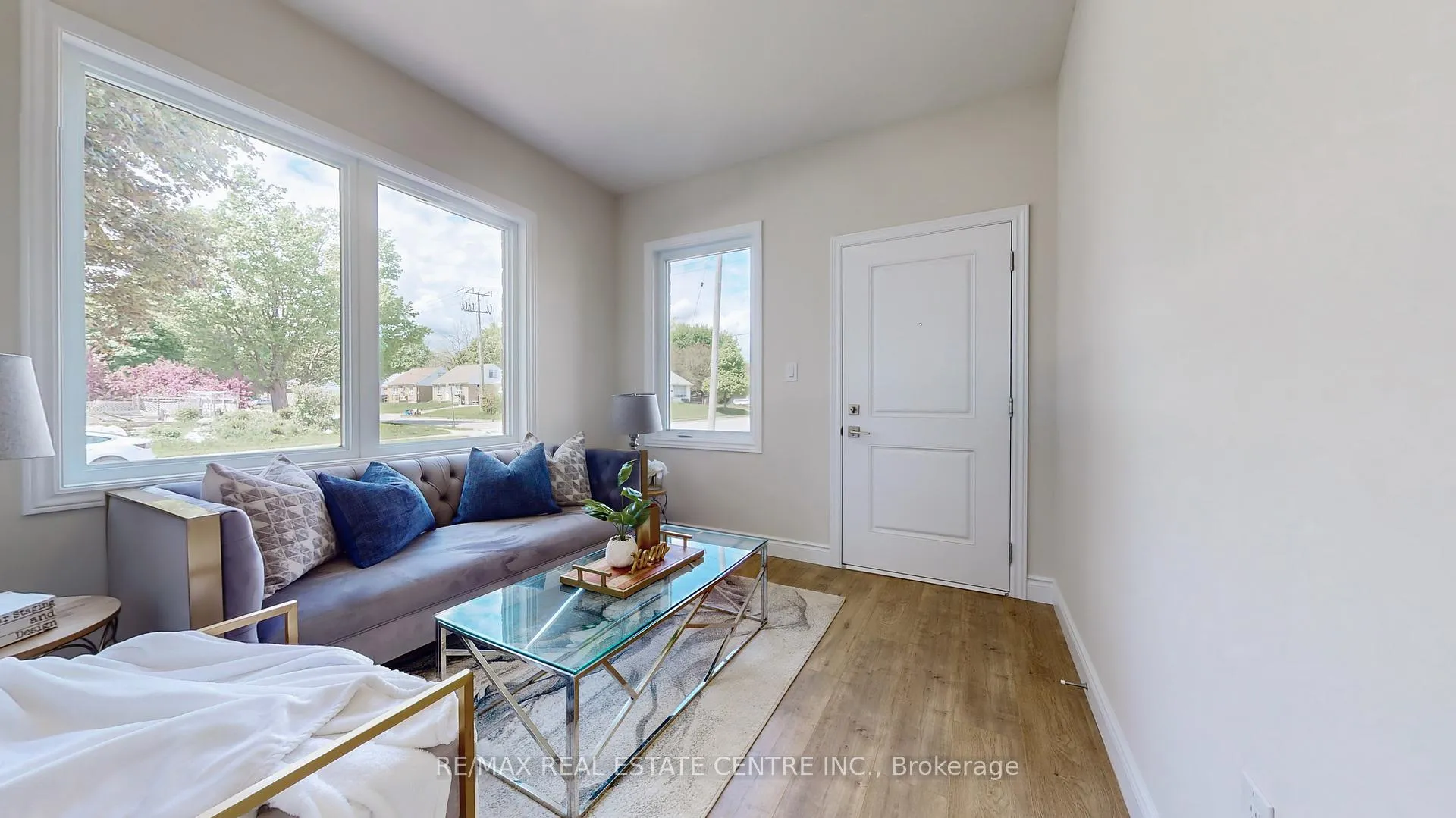 Photo 5 of 145 Ballantyne Avenue, Cambridge, Glenview, Lincoln, Oak — HOMEH