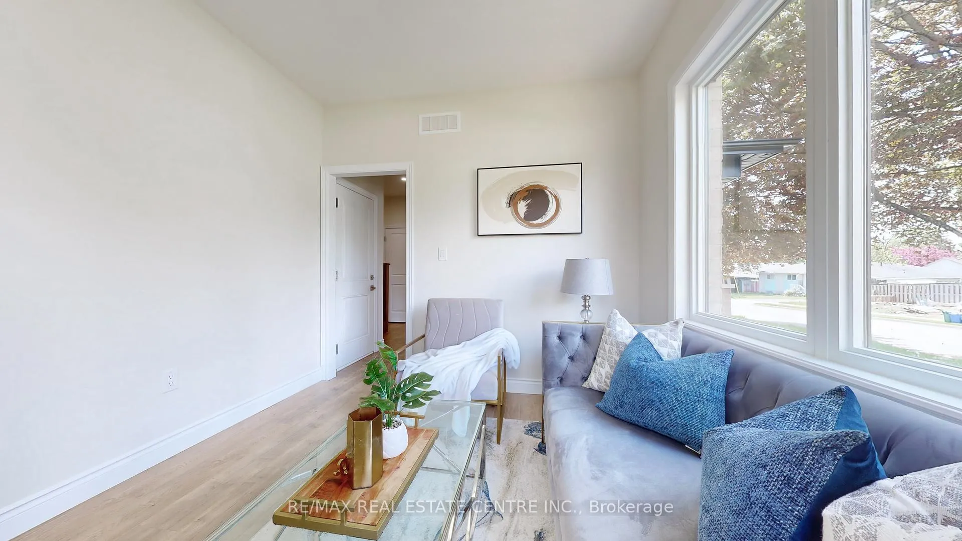 Photo 7 of 145 Ballantyne Avenue, Cambridge, Glenview, Lincoln, Oak — HOMEH