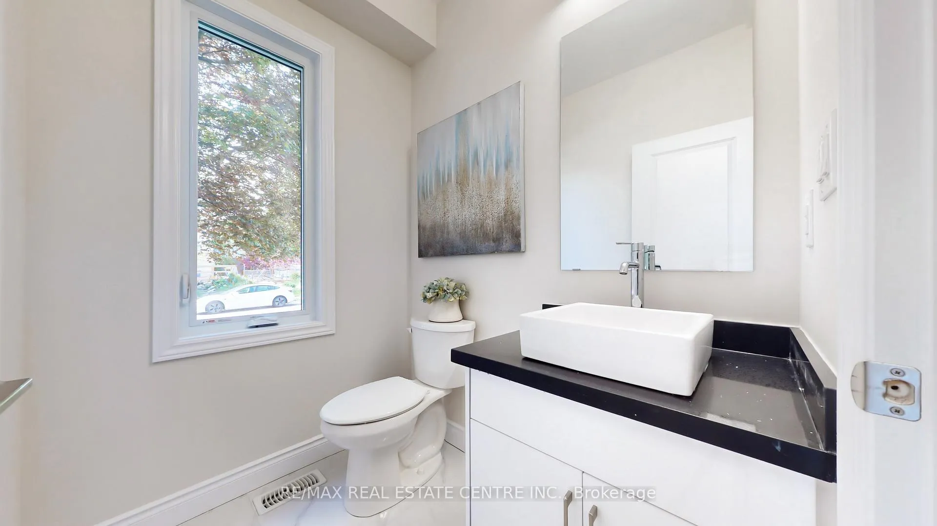 Photo 8 of 145 Ballantyne Avenue, Cambridge, Glenview, Lincoln, Oak — HOMEH