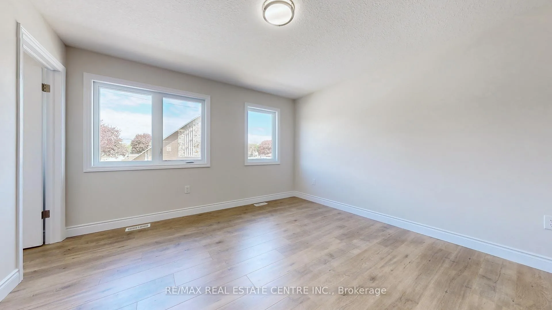 Photo 22 of 145 Ballantyne Avenue, Cambridge, Glenview, Lincoln, Oak — HOMEH
