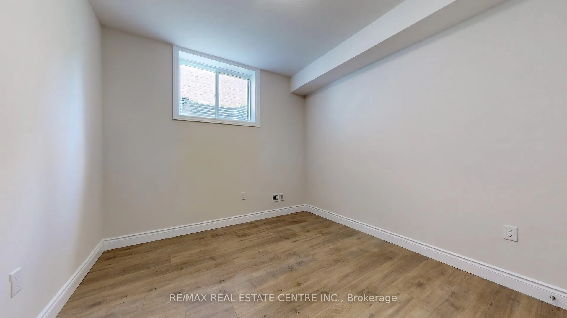 Photo 30 of 145 Ballantyne Avenue, Cambridge, Glenview, Lincoln, Oak — HOMEH
