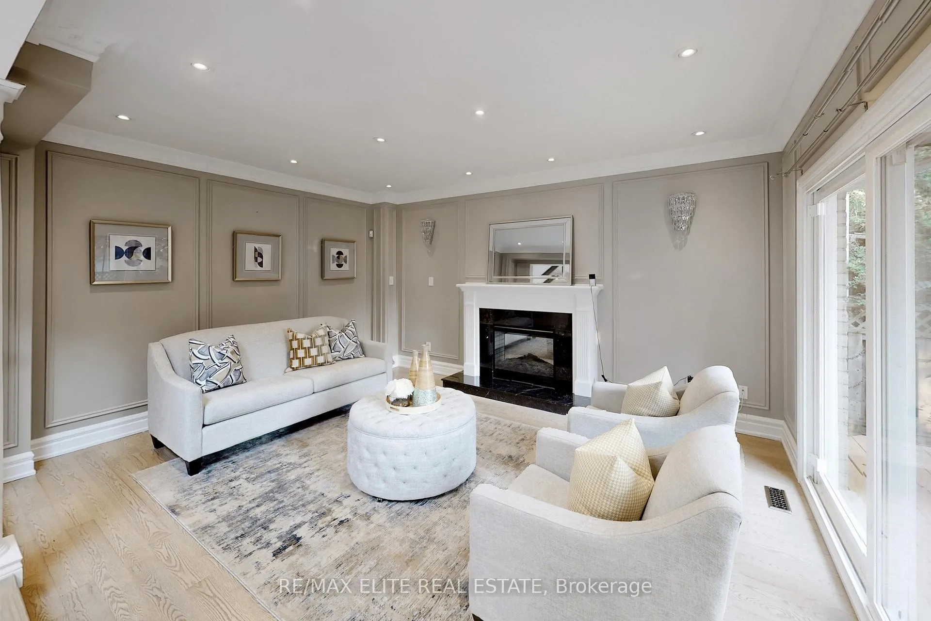 Photo 7 of 30 John Button Boulevard, Markham, Buttonville — HOMEH