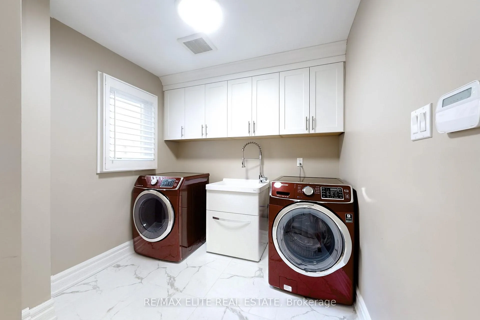 Photo 15 of 30 John Button Boulevard, Markham, Buttonville — HOMEH