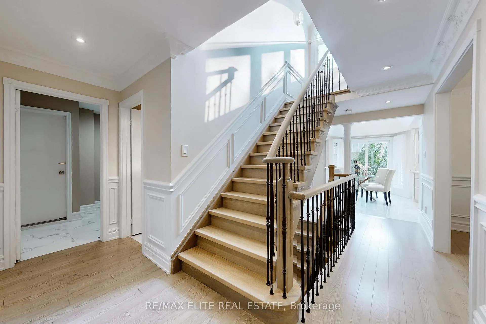 Photo 16 of 30 John Button Boulevard, Markham, Buttonville — HOMEH