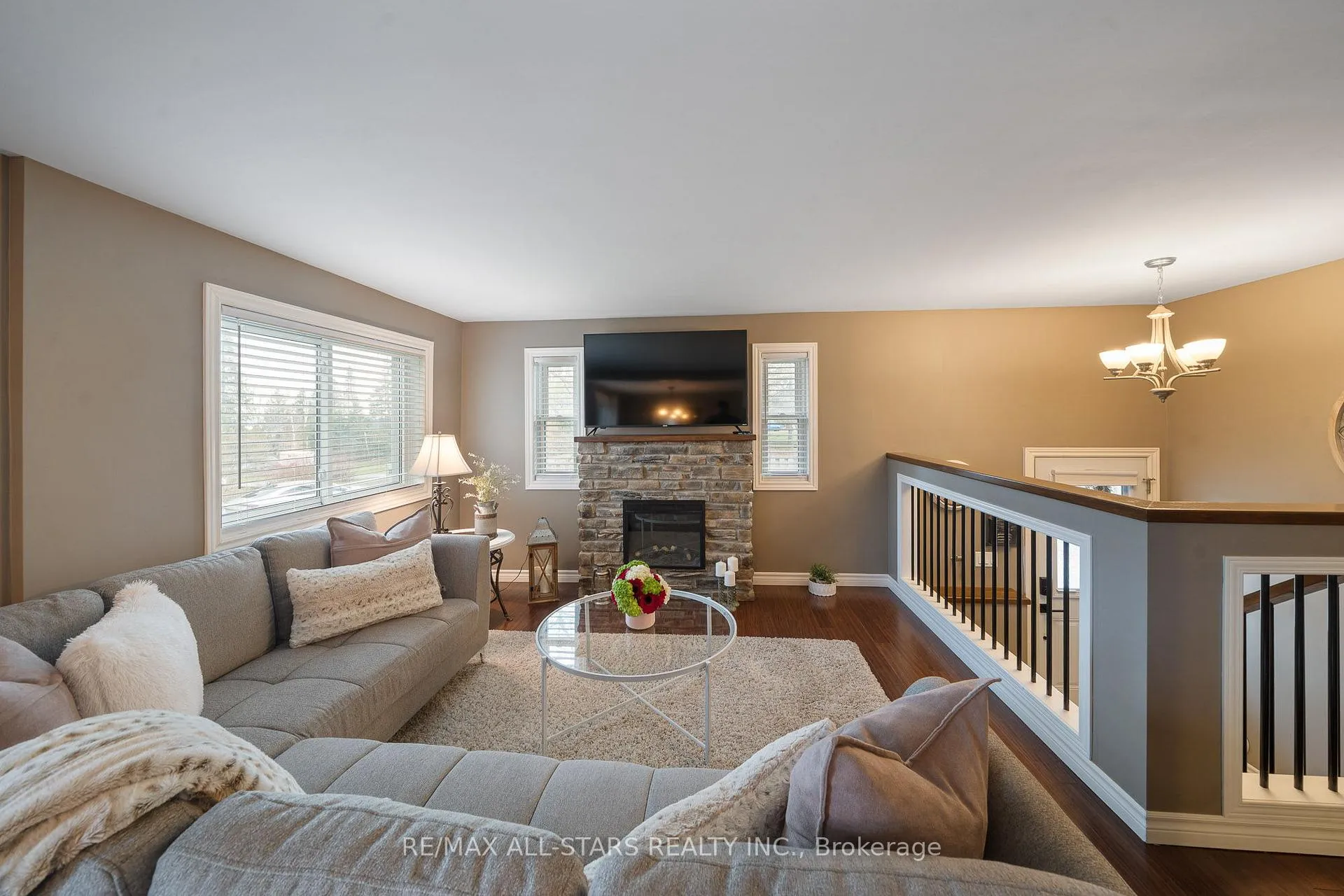 Photo 12 of 32 Newman Road, Kawartha Lakes, Mariposa — HOMEH