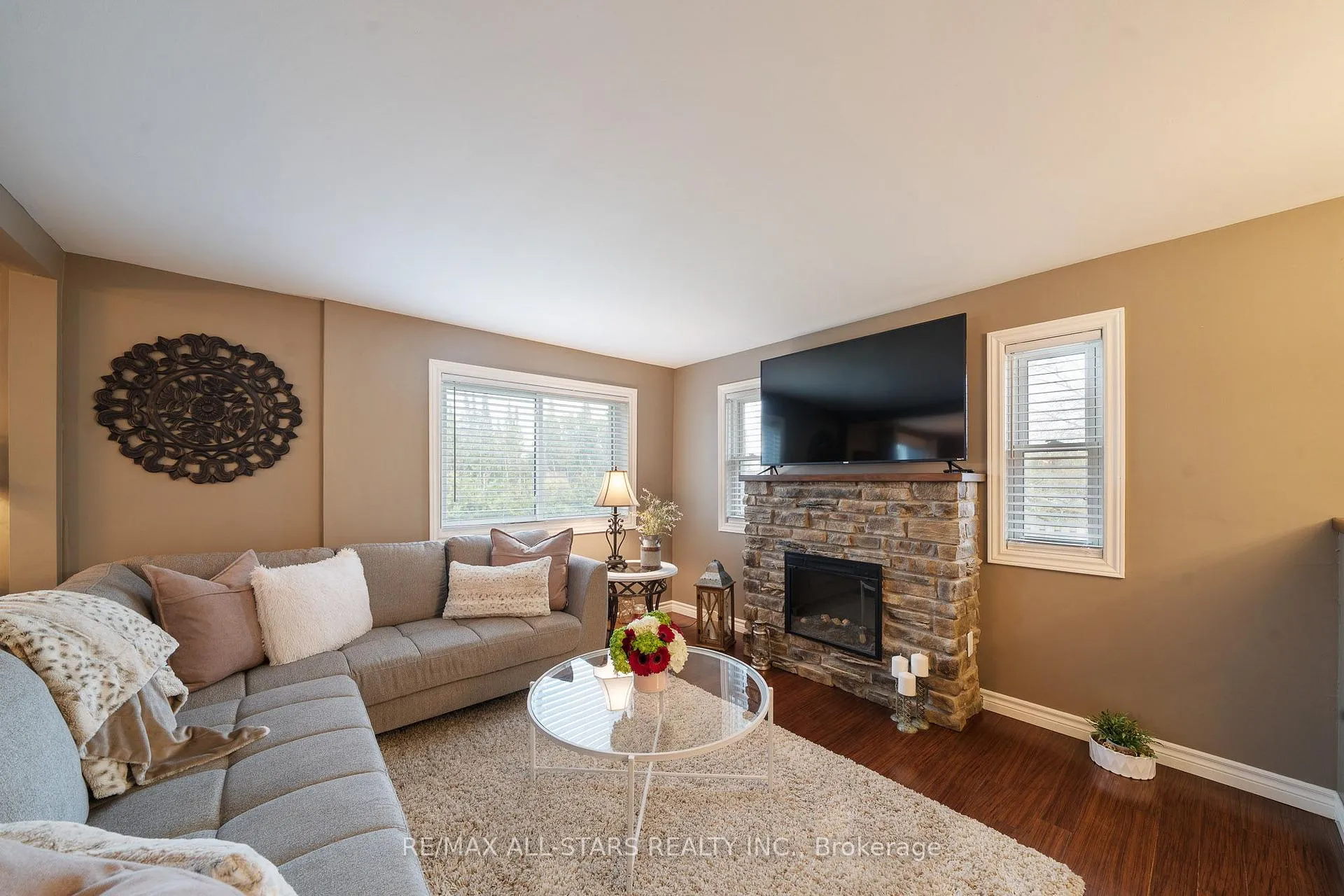 Photo 13 of 32 Newman Road, Kawartha Lakes, Mariposa — HOMEH