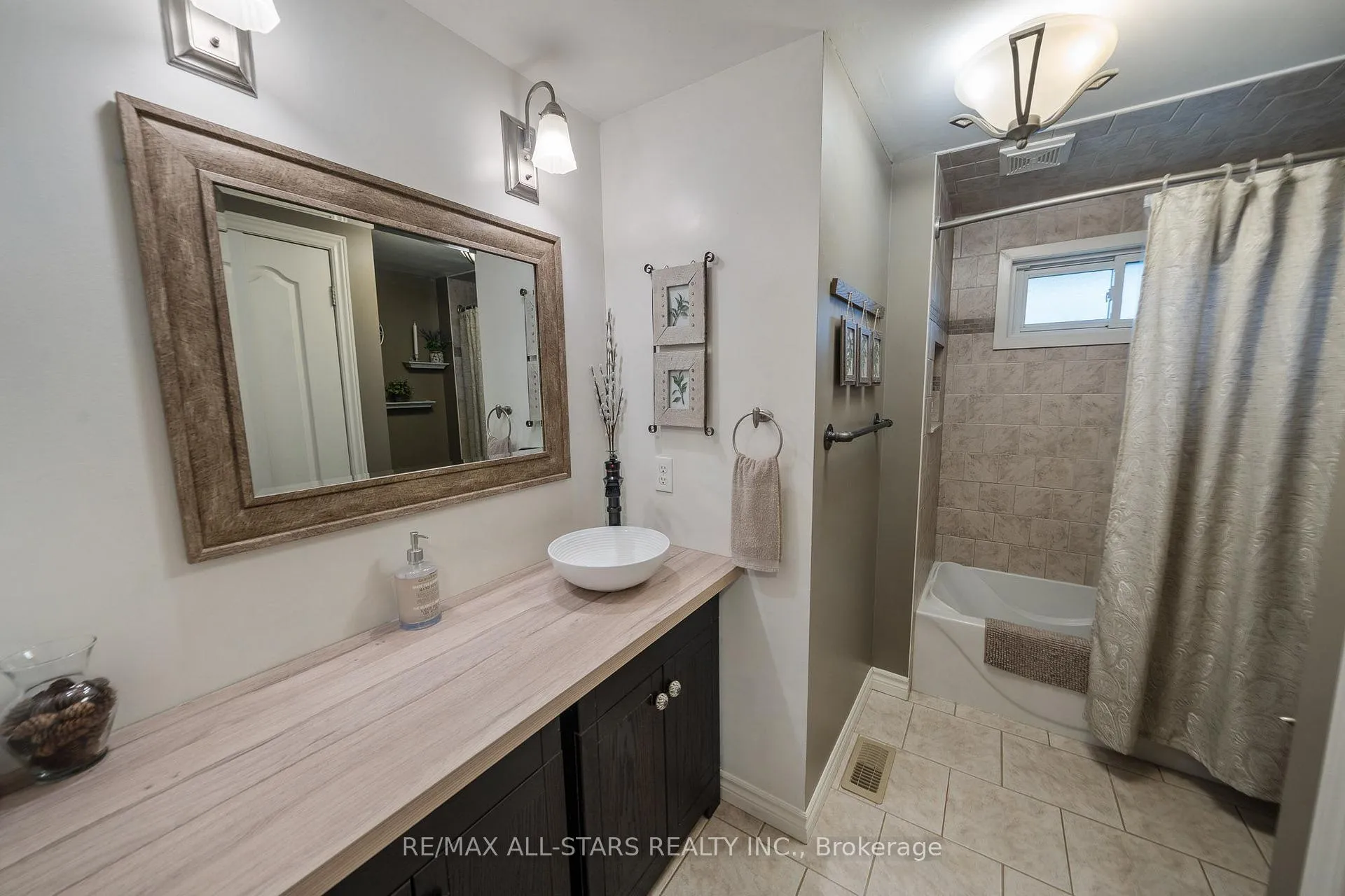 Photo 22 of 32 Newman Road, Kawartha Lakes, Mariposa — HOMEH