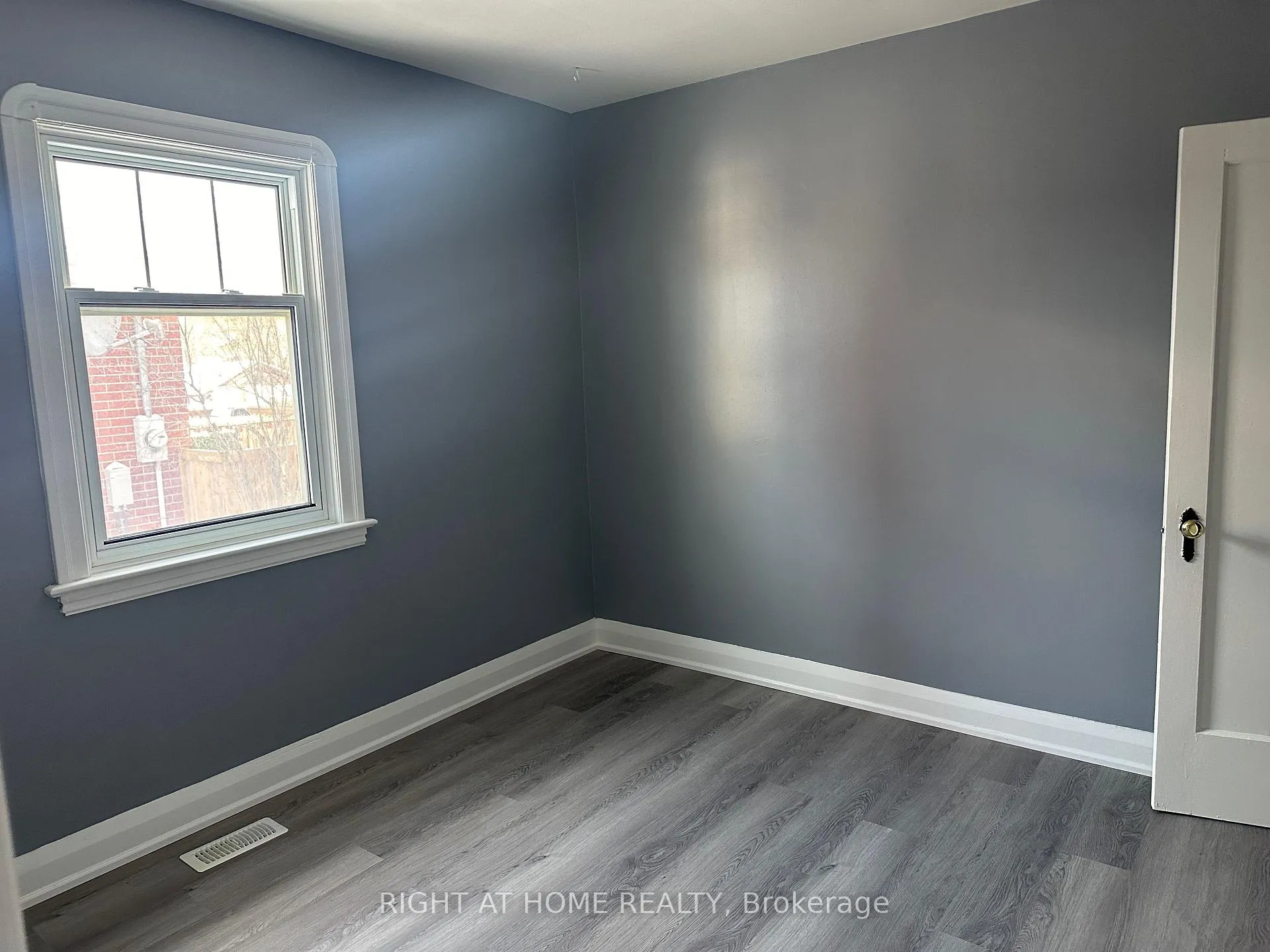 Photo 12 of 563 McCannan Avenue, Peterborough, Town Ward 3 — HOMEH