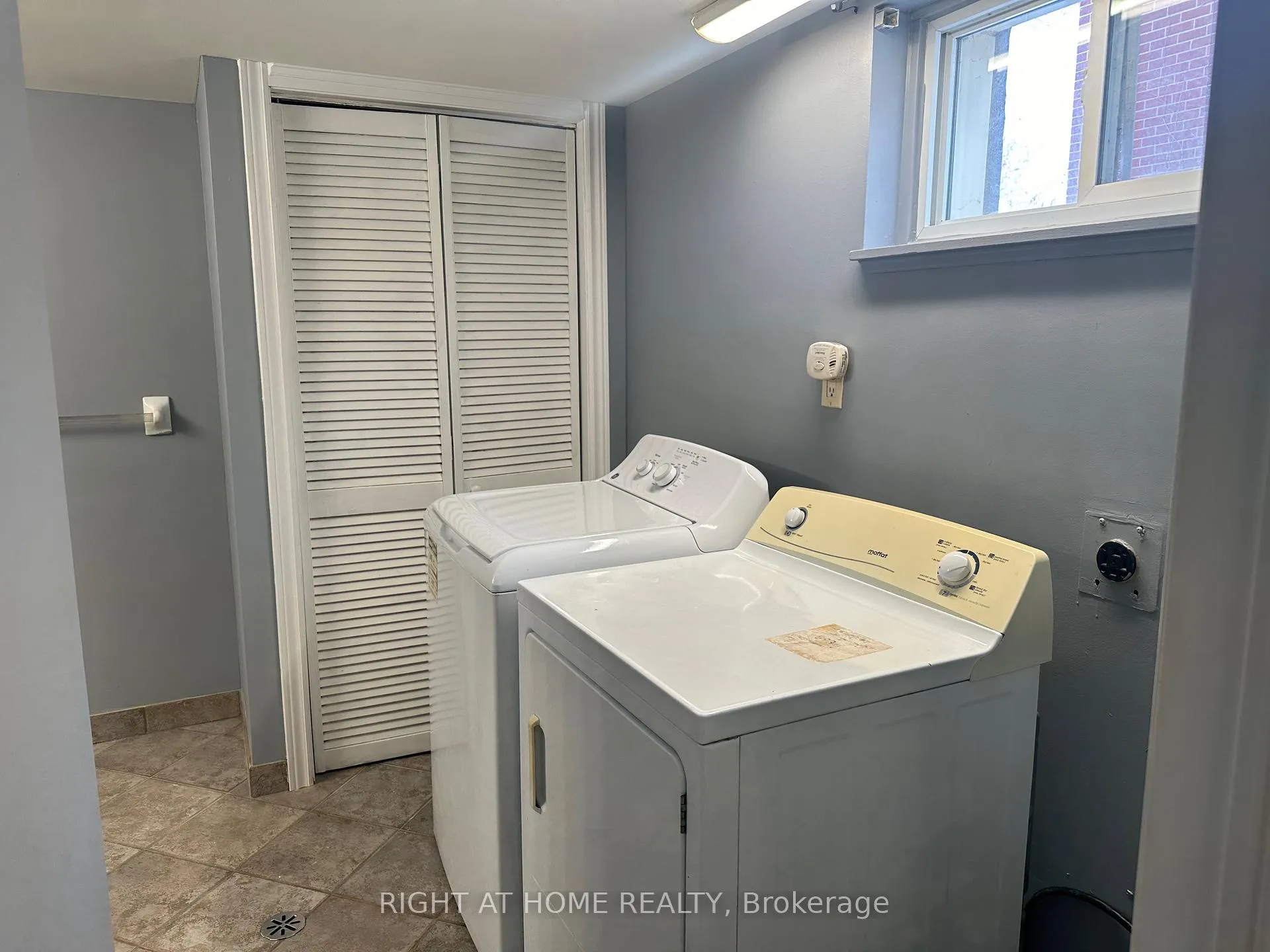 Photo 22 of 563 McCannan Avenue, Peterborough, Town Ward 3 — HOMEH