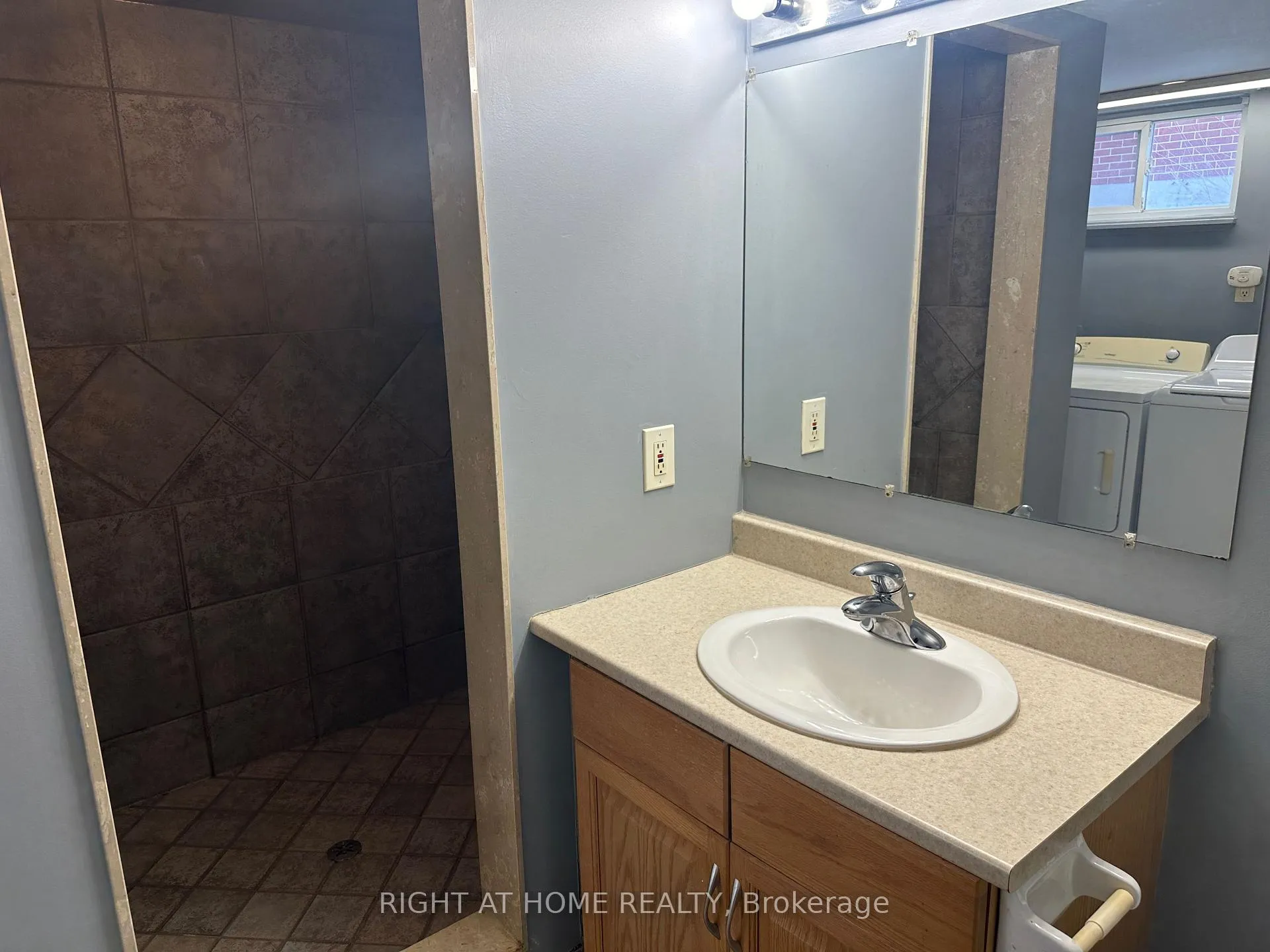 Photo 24 of 563 McCannan Avenue, Peterborough, Town Ward 3 — HOMEH