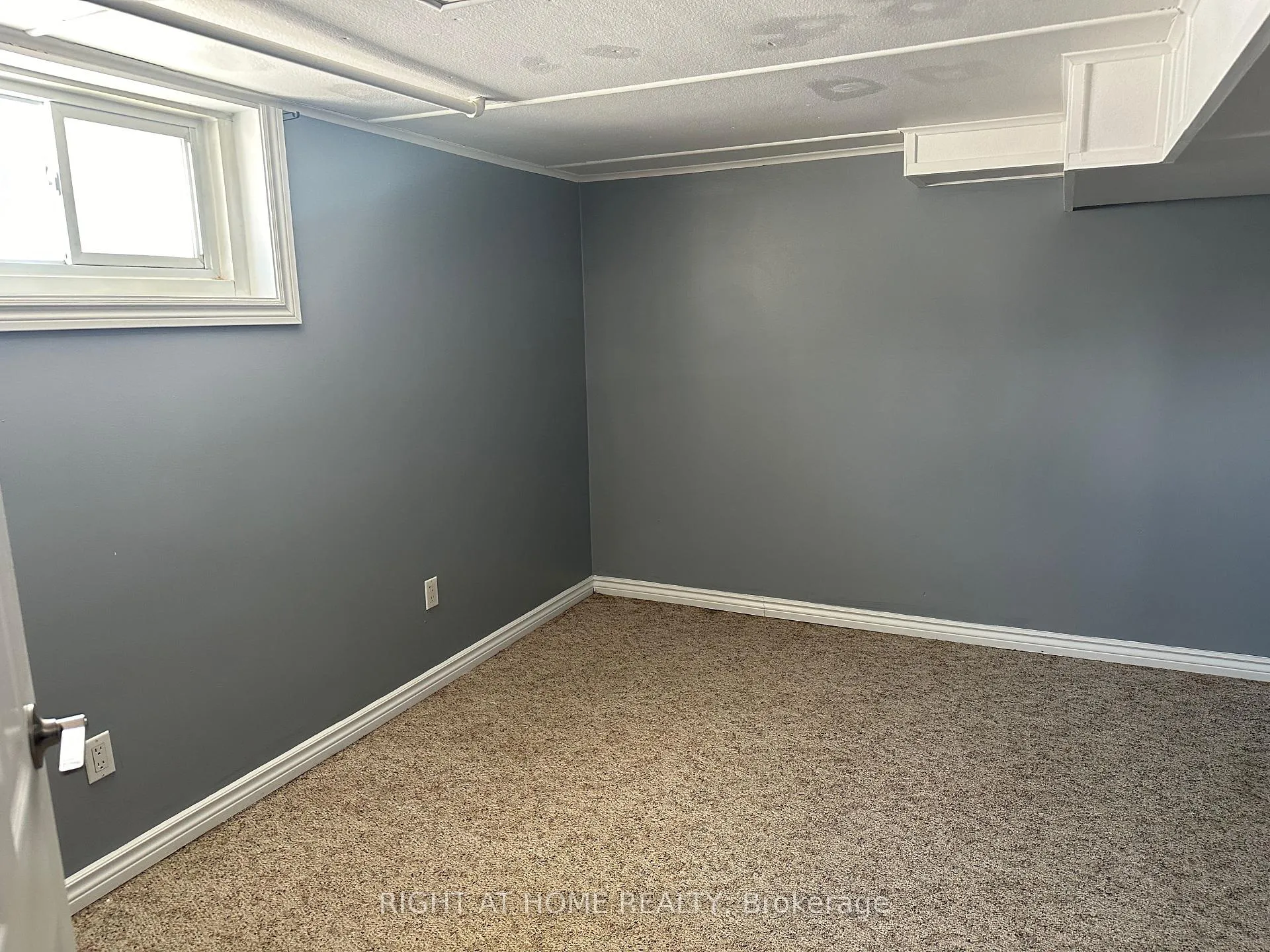 Photo 25 of 563 McCannan Avenue, Peterborough, Town Ward 3 — HOMEH