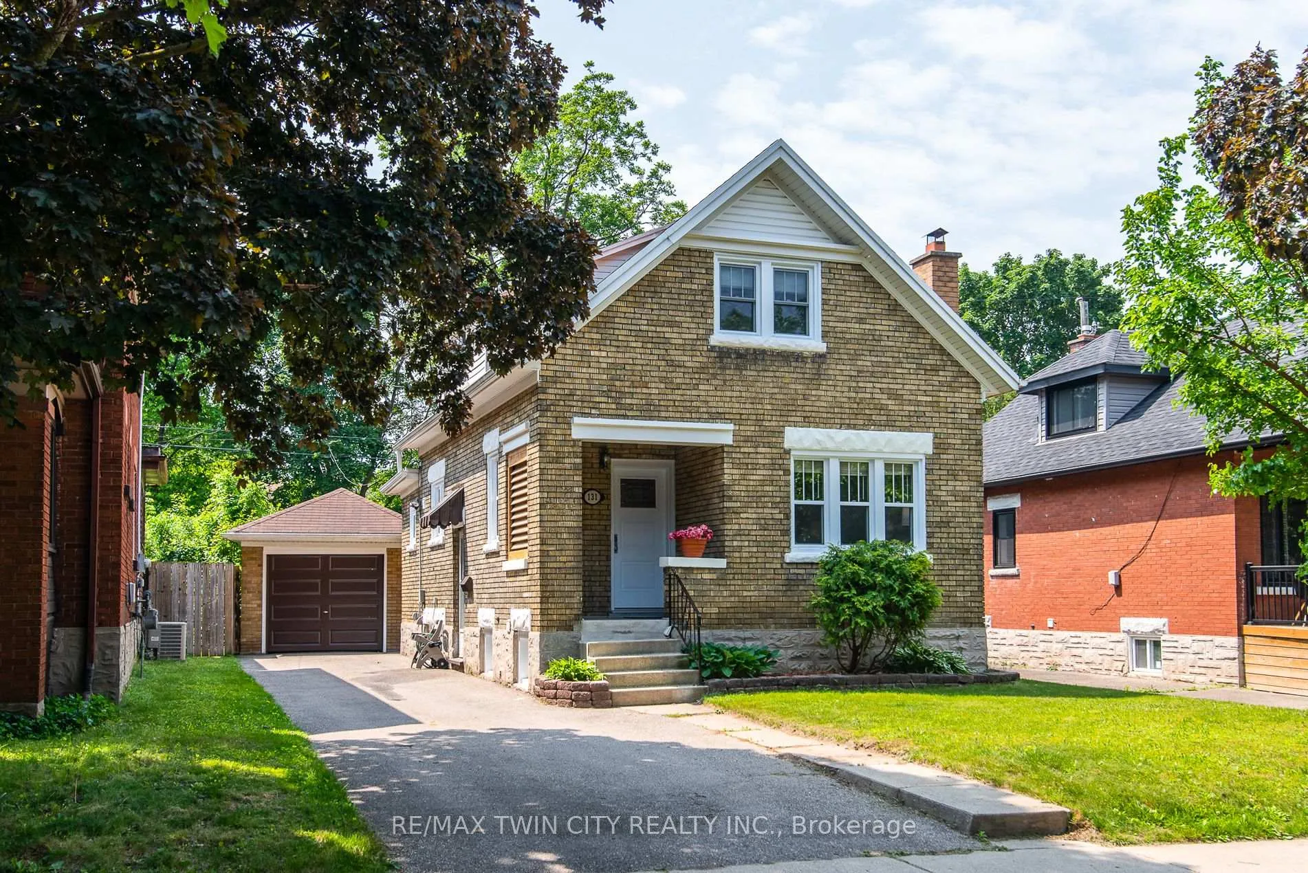 Photo 1 of 131 Homewood Avenue, Kitchener — HOMEH
