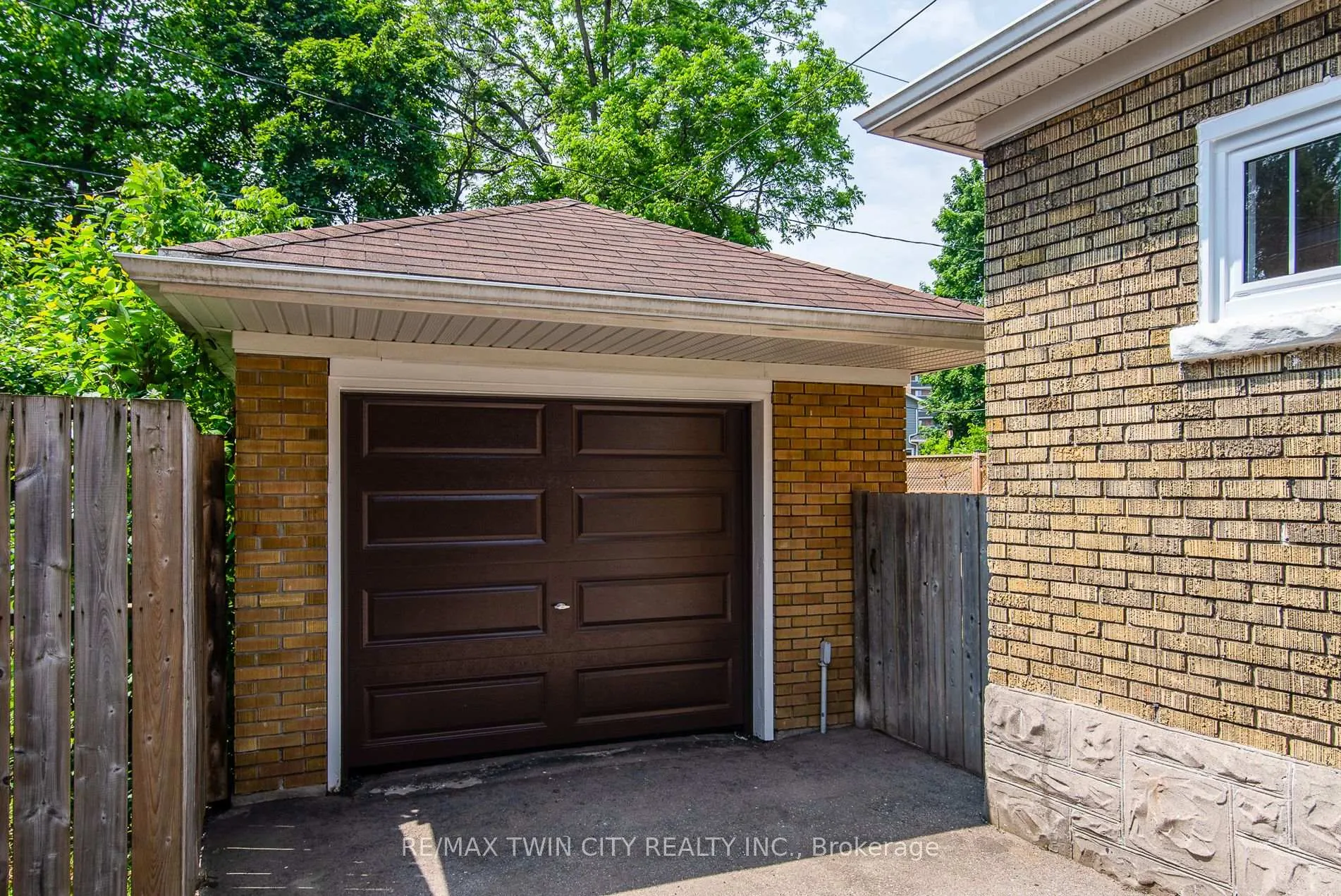 Photo 6 of 131 Homewood Avenue, Kitchener — HOMEH