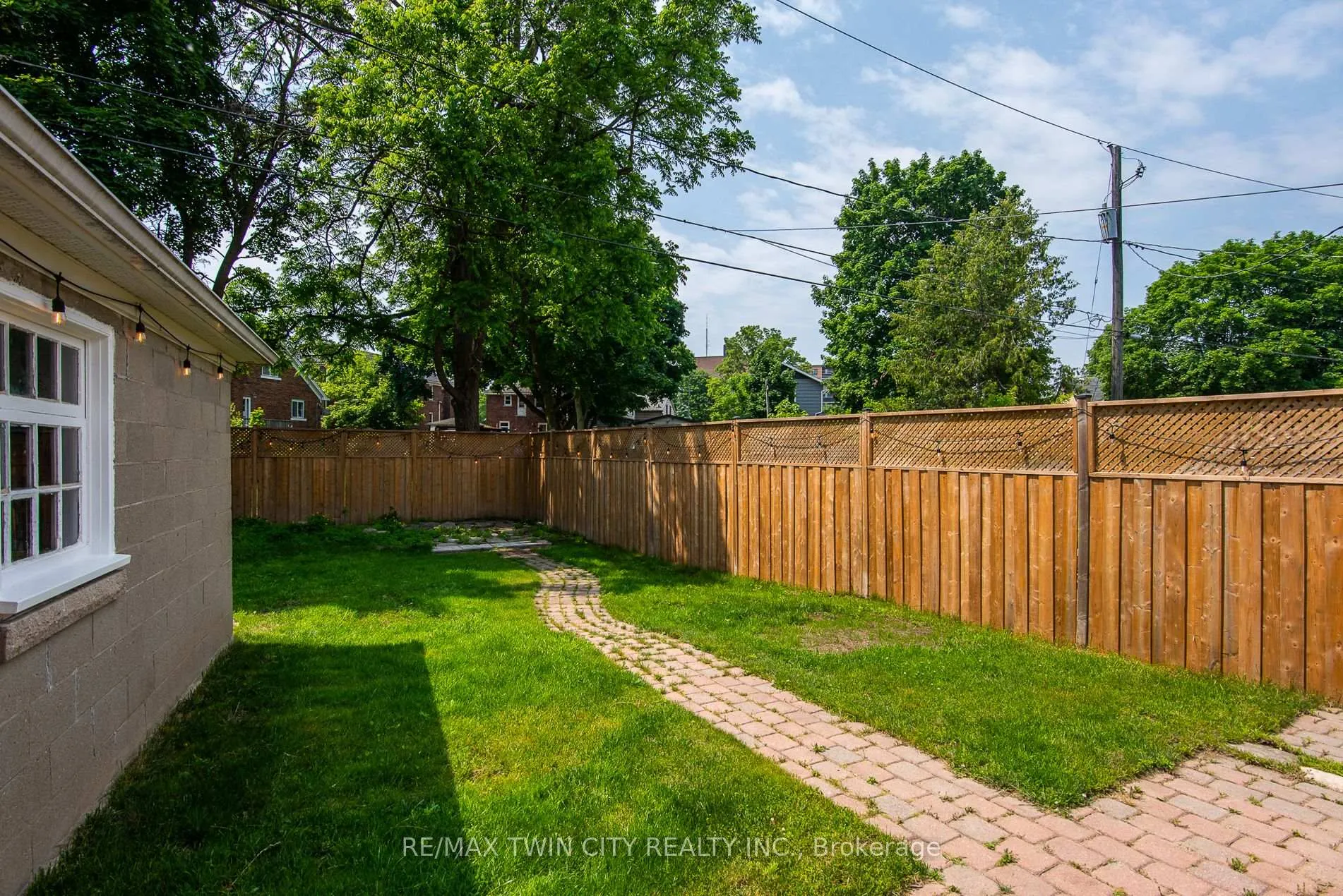 Photo 7 of 131 Homewood Avenue, Kitchener — HOMEH