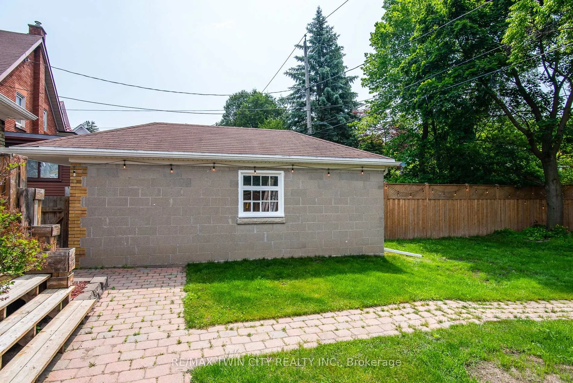 Photo 9 of 131 Homewood Avenue, Kitchener — HOMEH