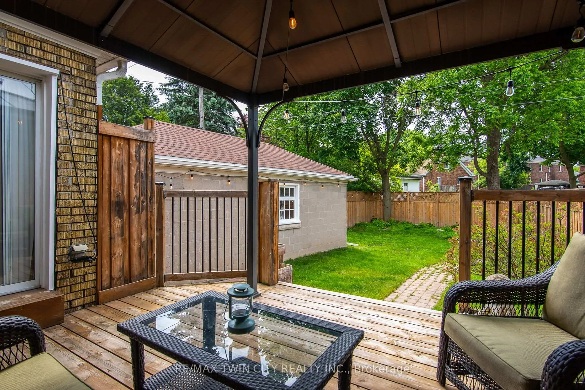 Photo 11 of 131 Homewood Avenue, Kitchener — HOMEH