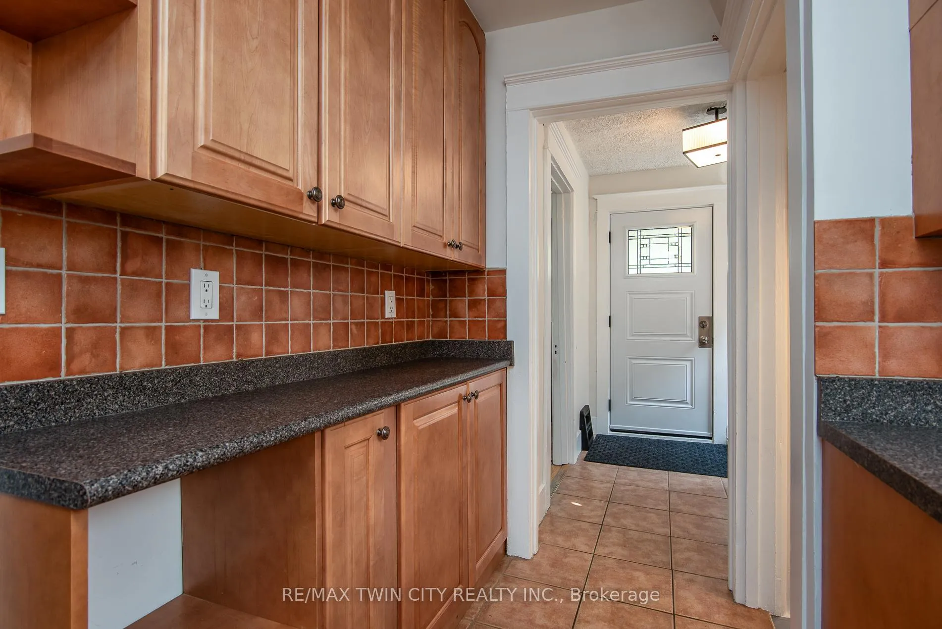 Photo 17 of 131 Homewood Avenue, Kitchener — HOMEH