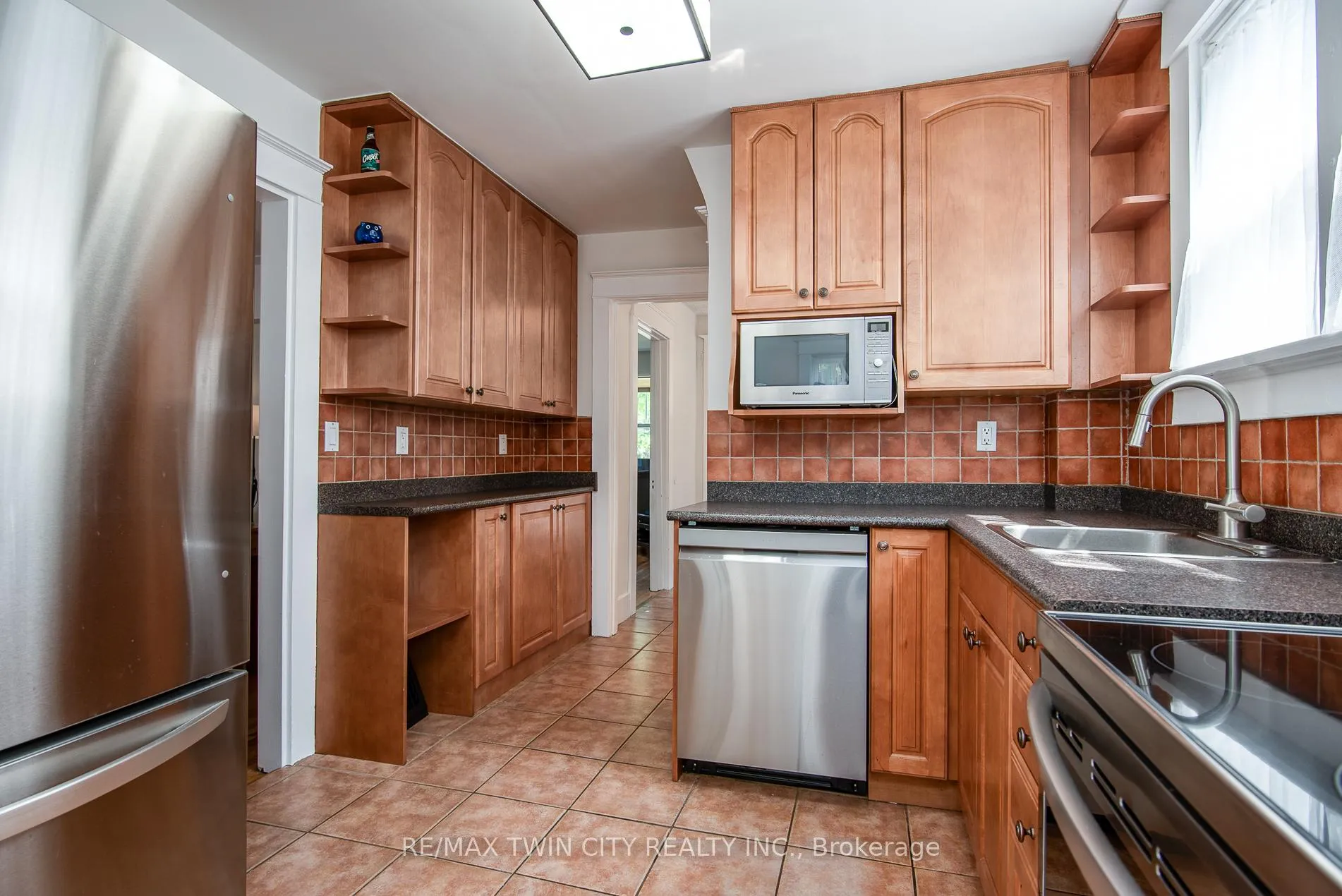 Photo 18 of 131 Homewood Avenue, Kitchener — HOMEH