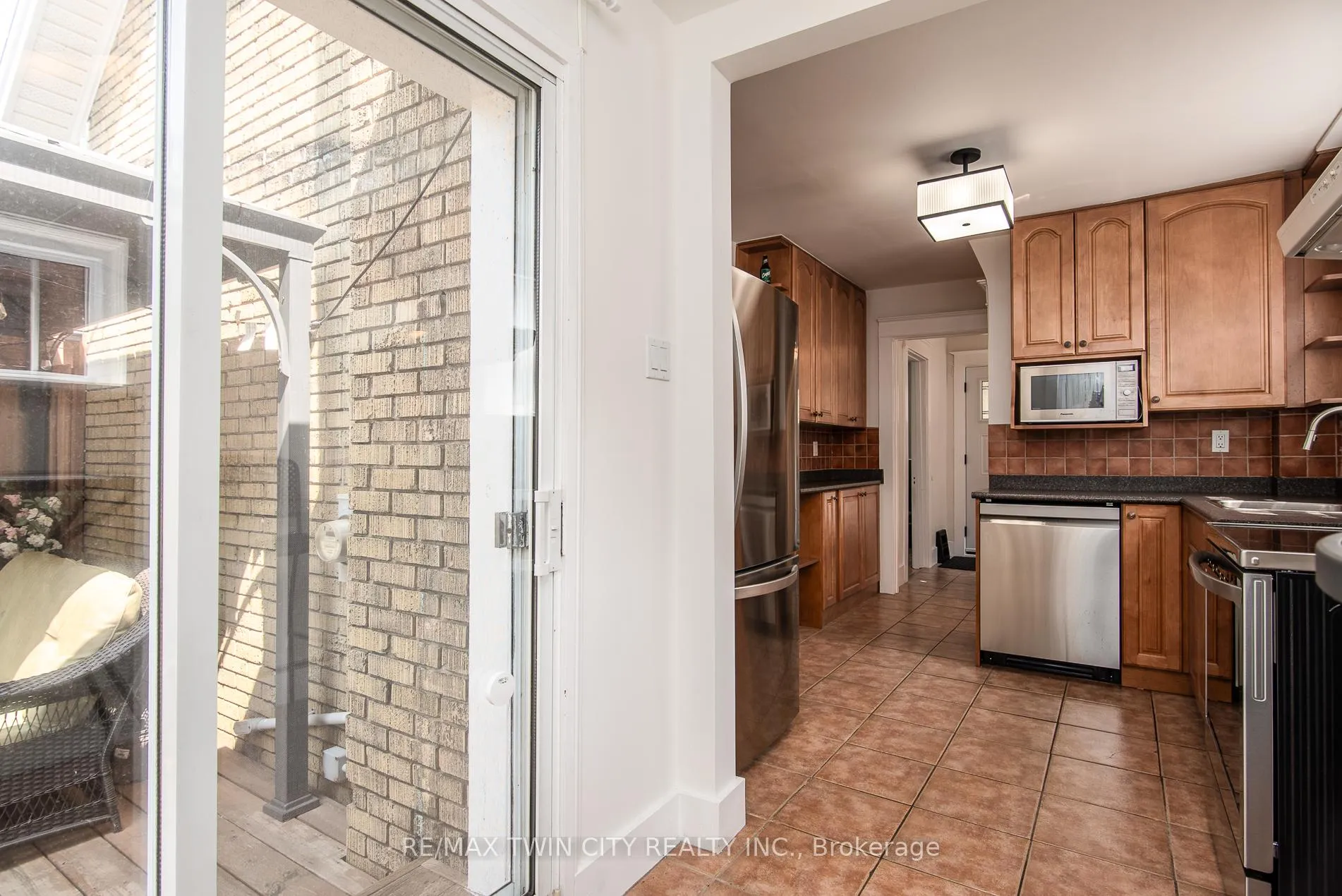 Photo 24 of 131 Homewood Avenue, Kitchener — HOMEH