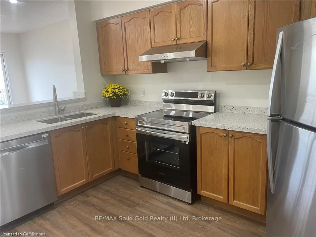 Photo 3 of 43 Big Springs Court, Kitchener — HOMEH