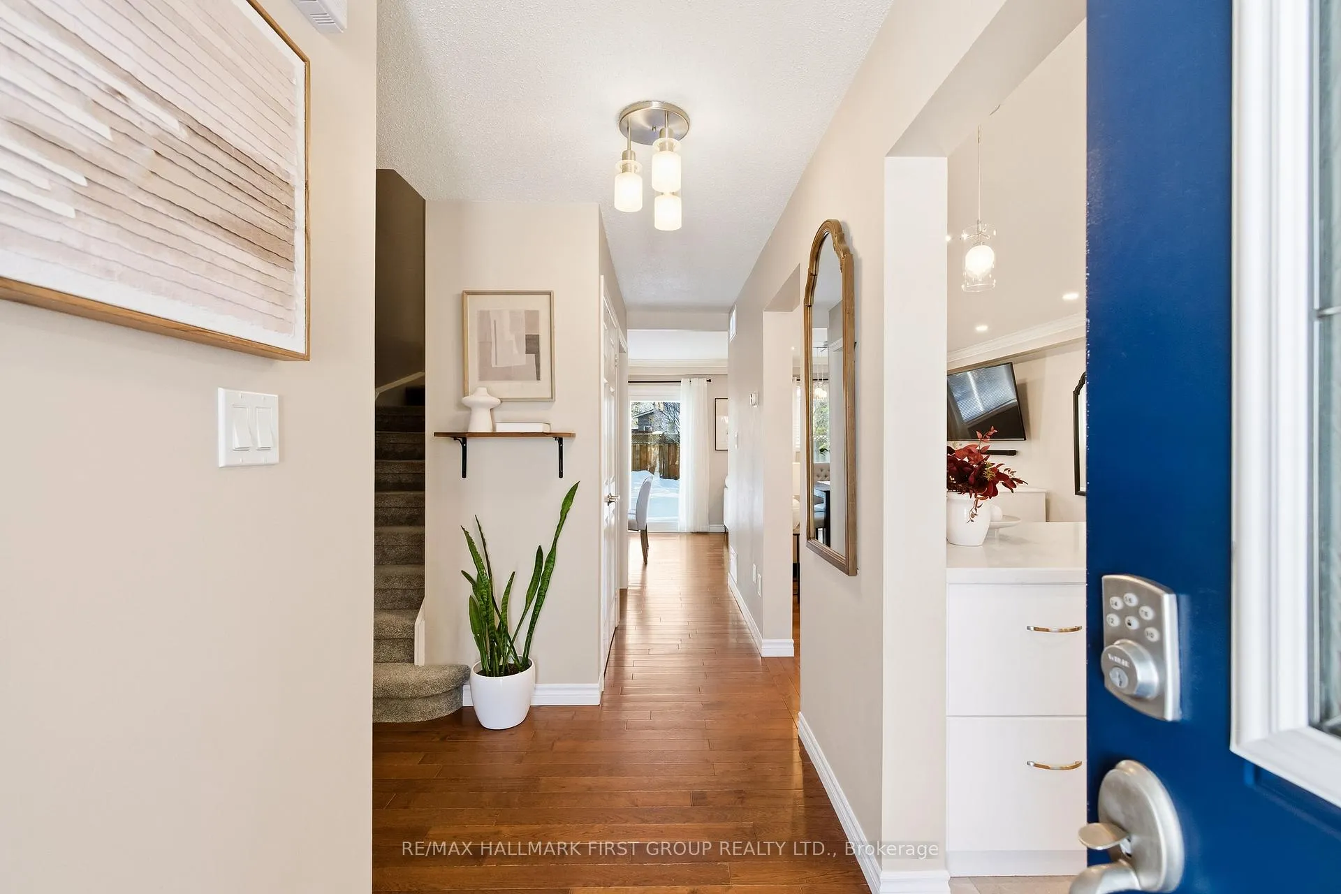 Photo 4 of 46 Kintyre Street, Clarington, Courtice — HOMEH
