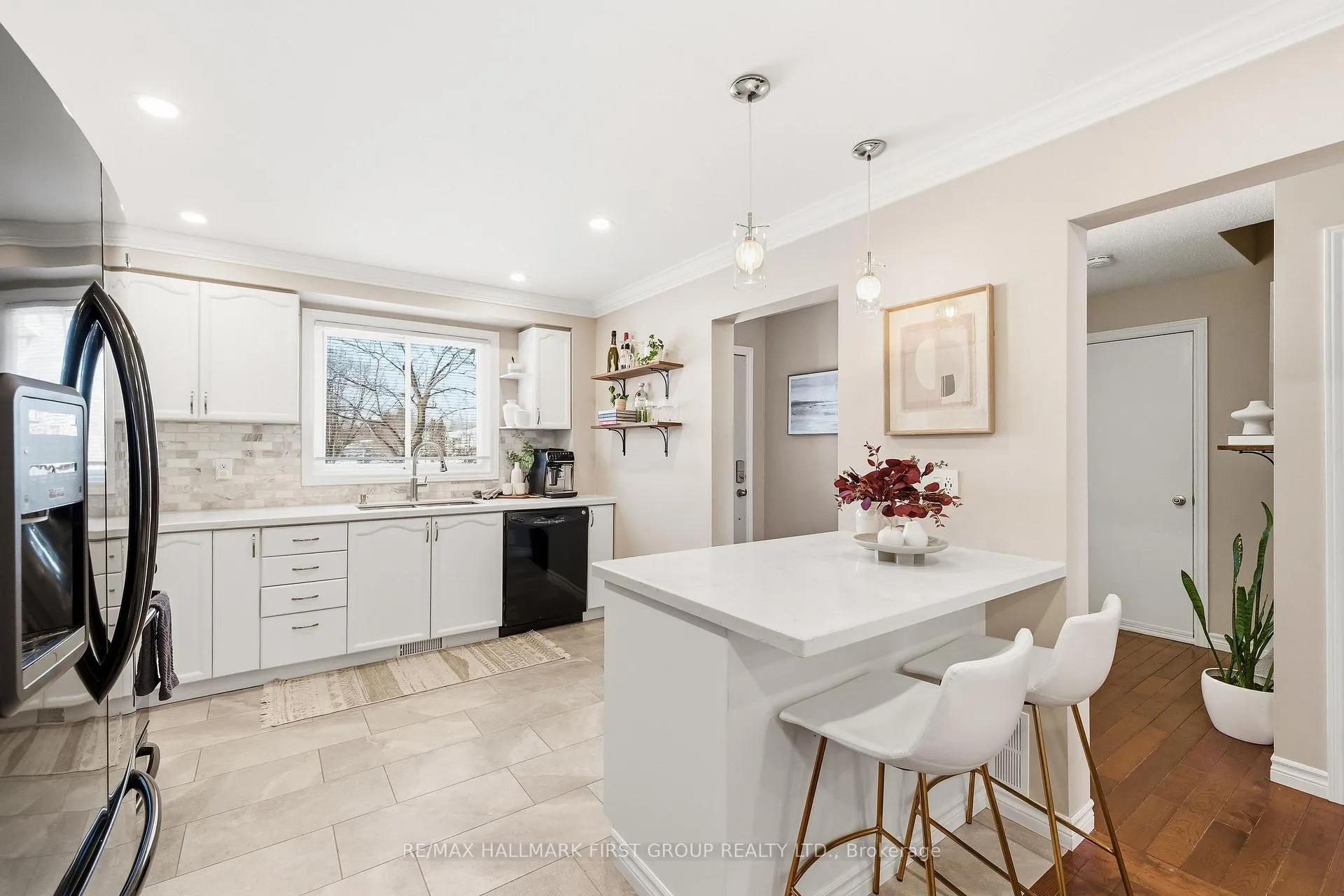 Photo 5 of 46 Kintyre Street, Clarington, Courtice — HOMEH