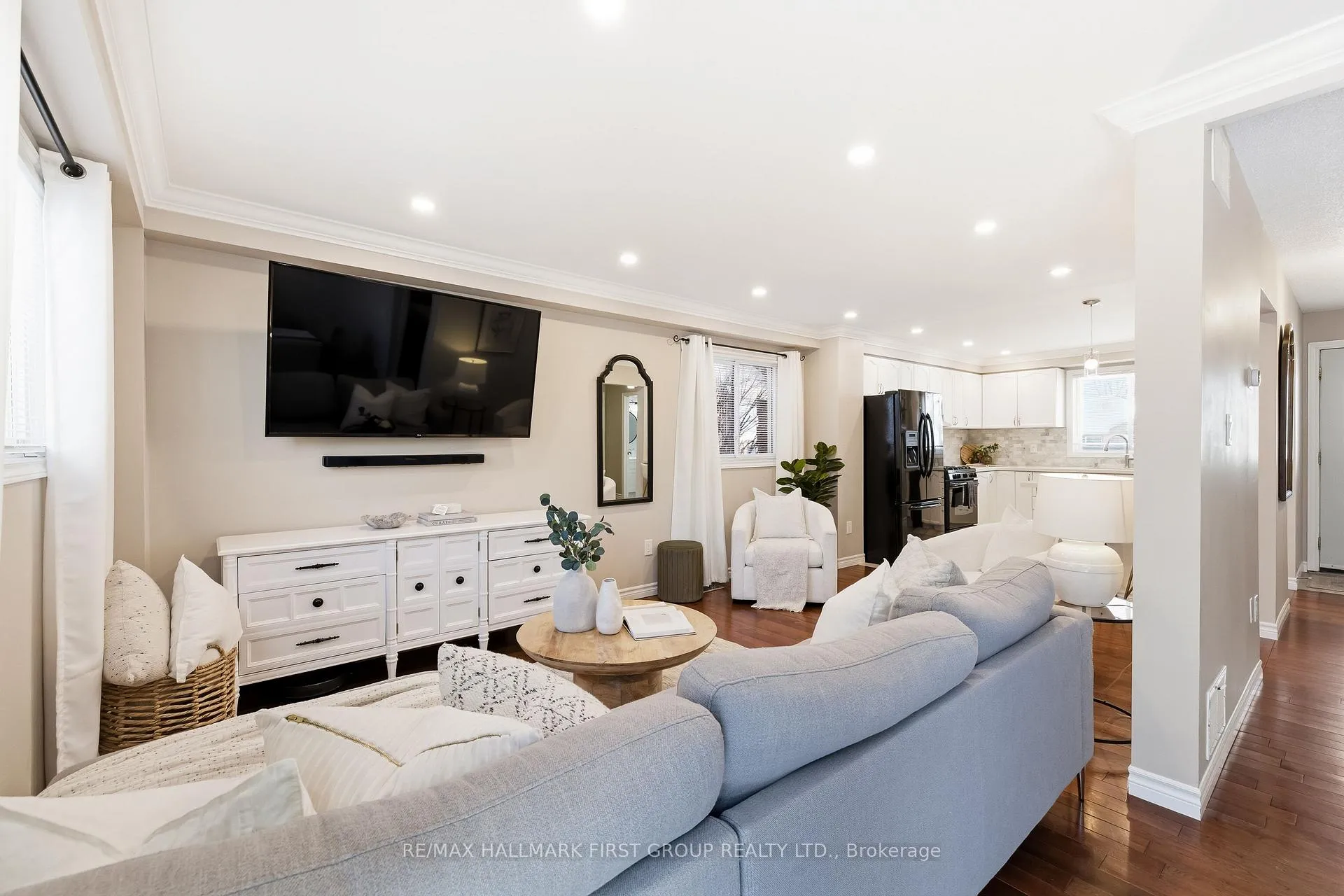 Photo 12 of 46 Kintyre Street, Clarington, Courtice — HOMEH