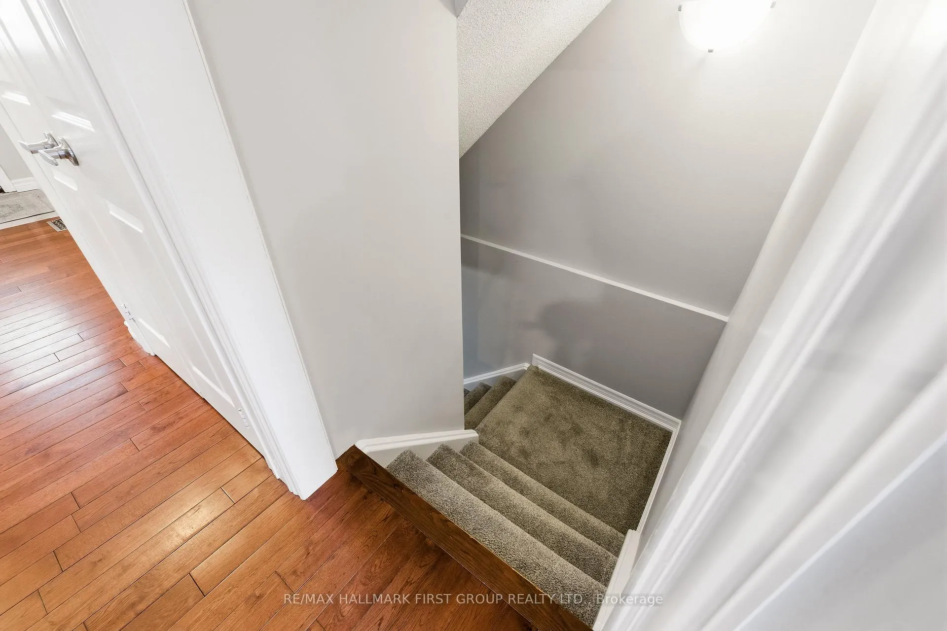 Photo 24 of 46 Kintyre Street, Clarington, Courtice — HOMEH