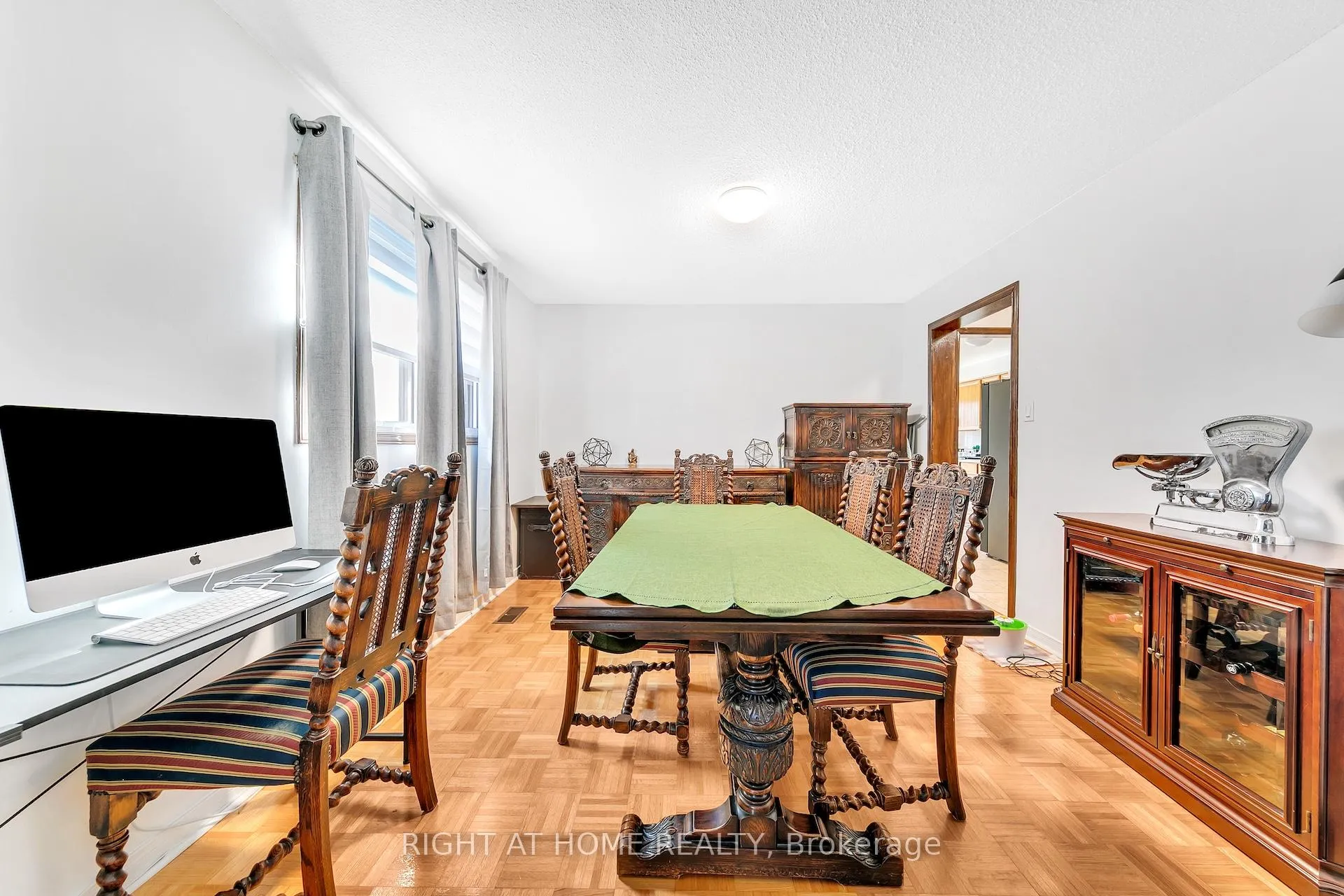 Photo 6 of 8 Terra Road, Vaughan, East Woodbridge — HOMEH