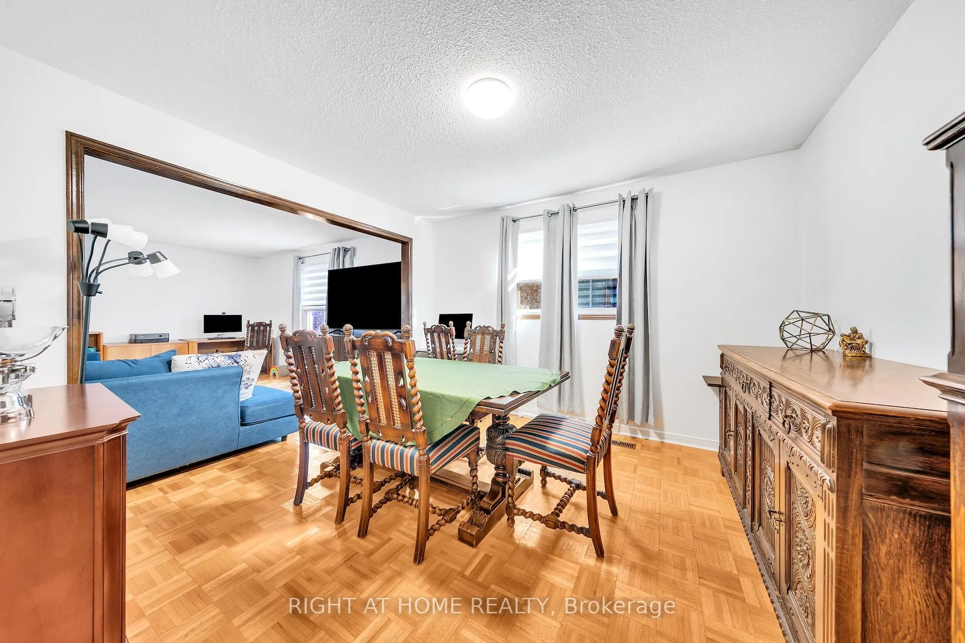 Photo 7 of 8 Terra Road, Vaughan, East Woodbridge — HOMEH
