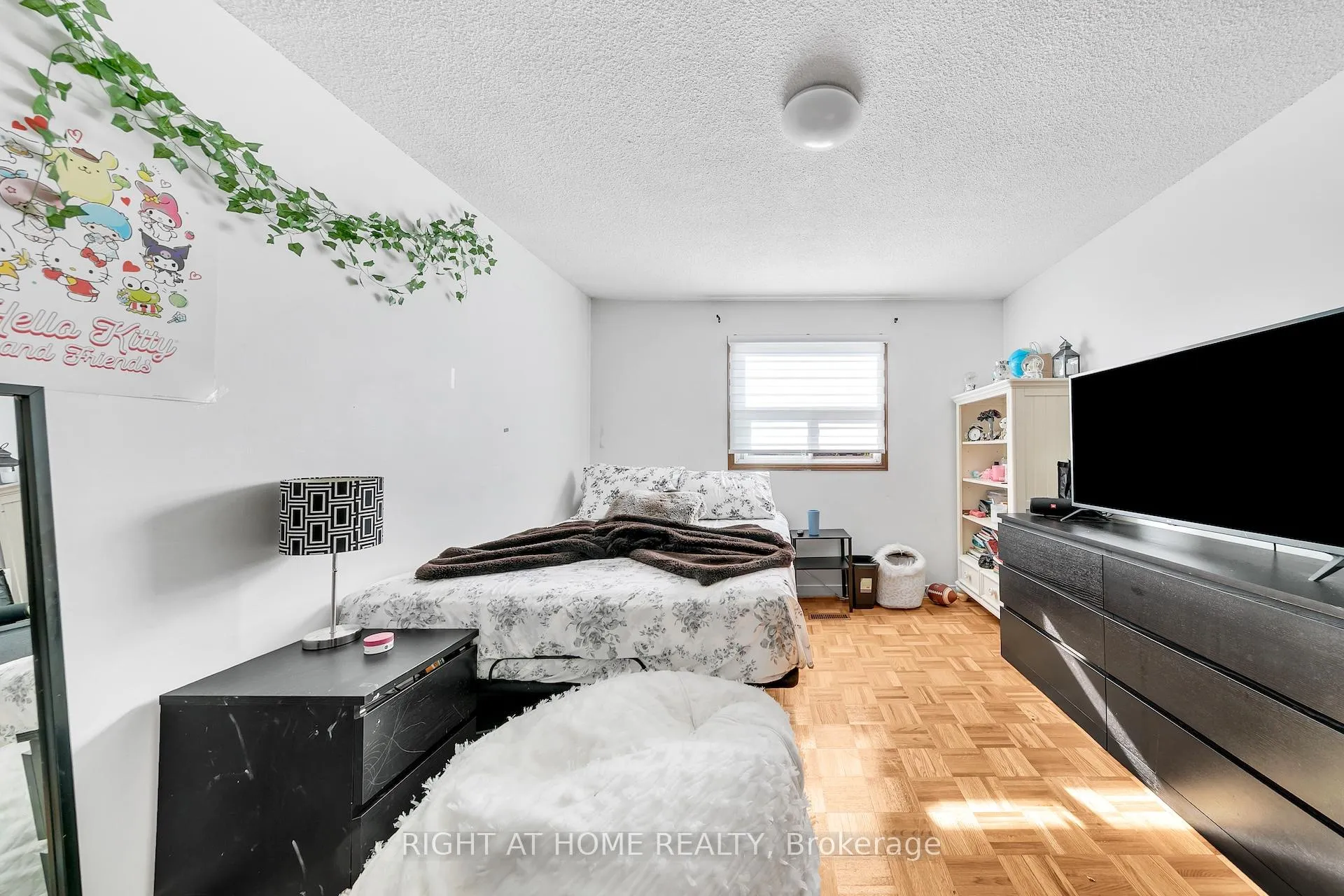 Photo 12 of 8 Terra Road, Vaughan, East Woodbridge — HOMEH