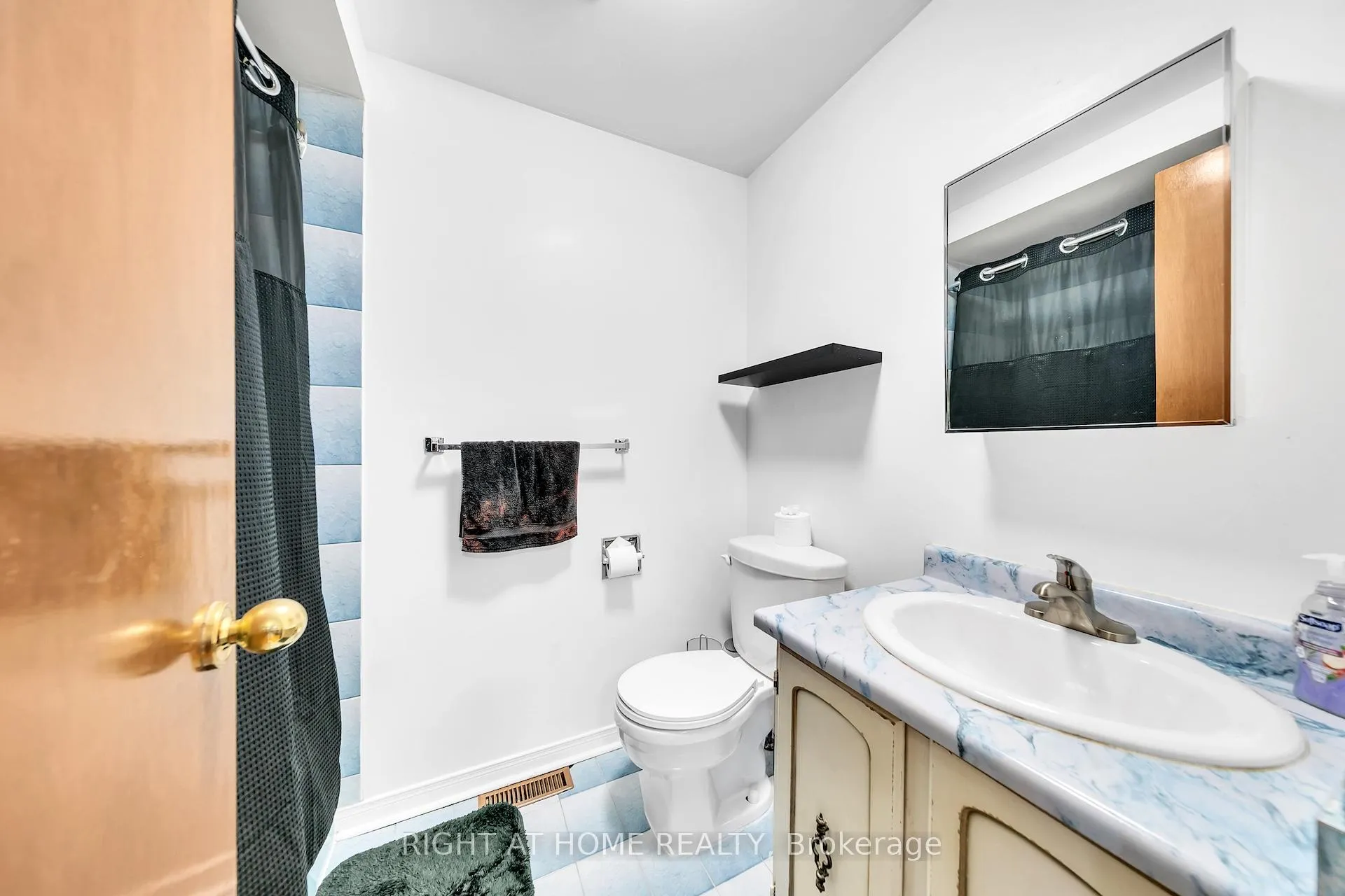Photo 17 of 8 Terra Road, Vaughan, East Woodbridge — HOMEH