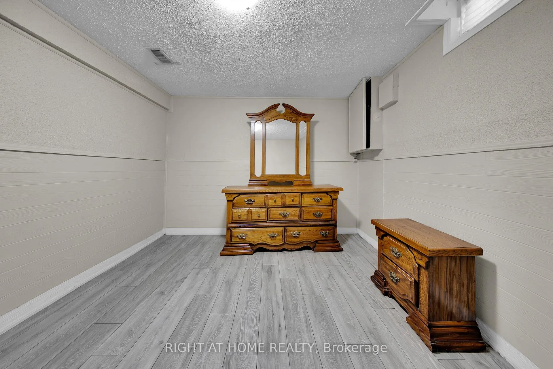 Photo 25 of 8 Terra Road, Vaughan, East Woodbridge — HOMEH