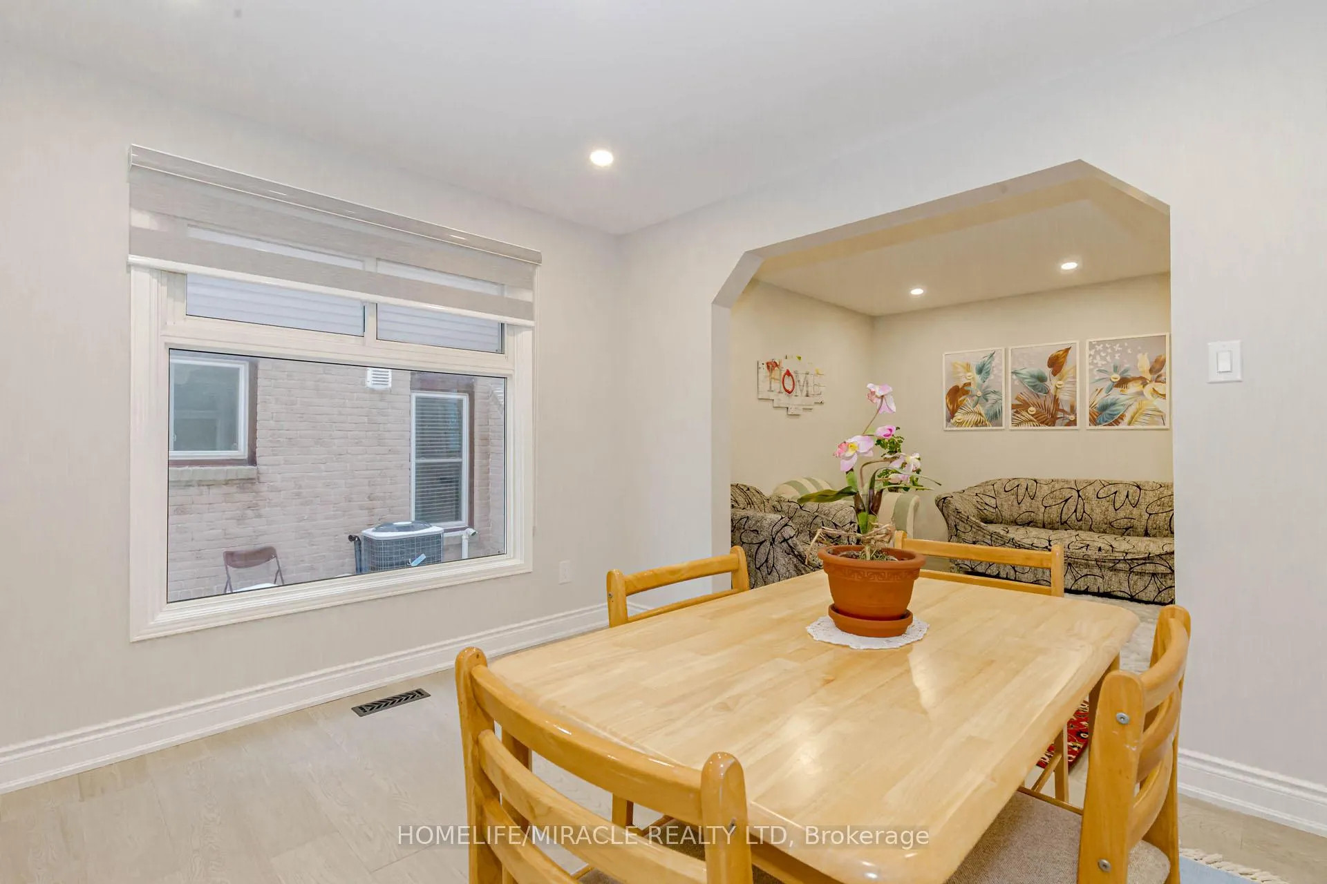 Photo 12 of 6 Nanport Street S, Brampton, Westgate — HOMEH