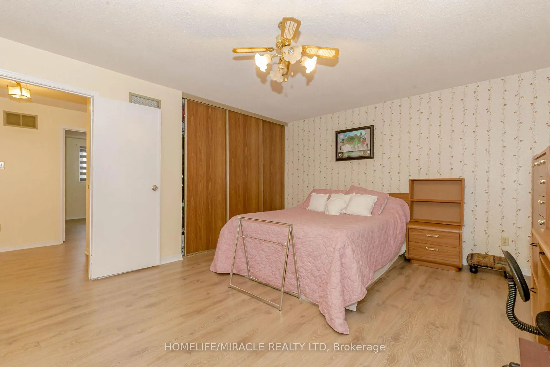 Photo 26 of 6 Nanport Street S, Brampton, Westgate — HOMEH