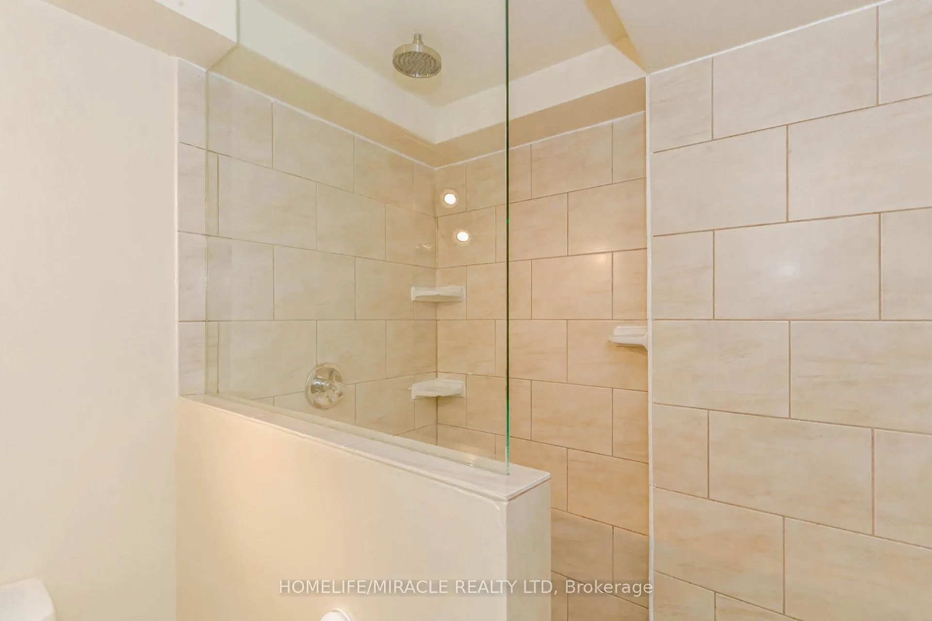 Photo 46 of 6 Nanport Street S, Brampton, Westgate — HOMEH