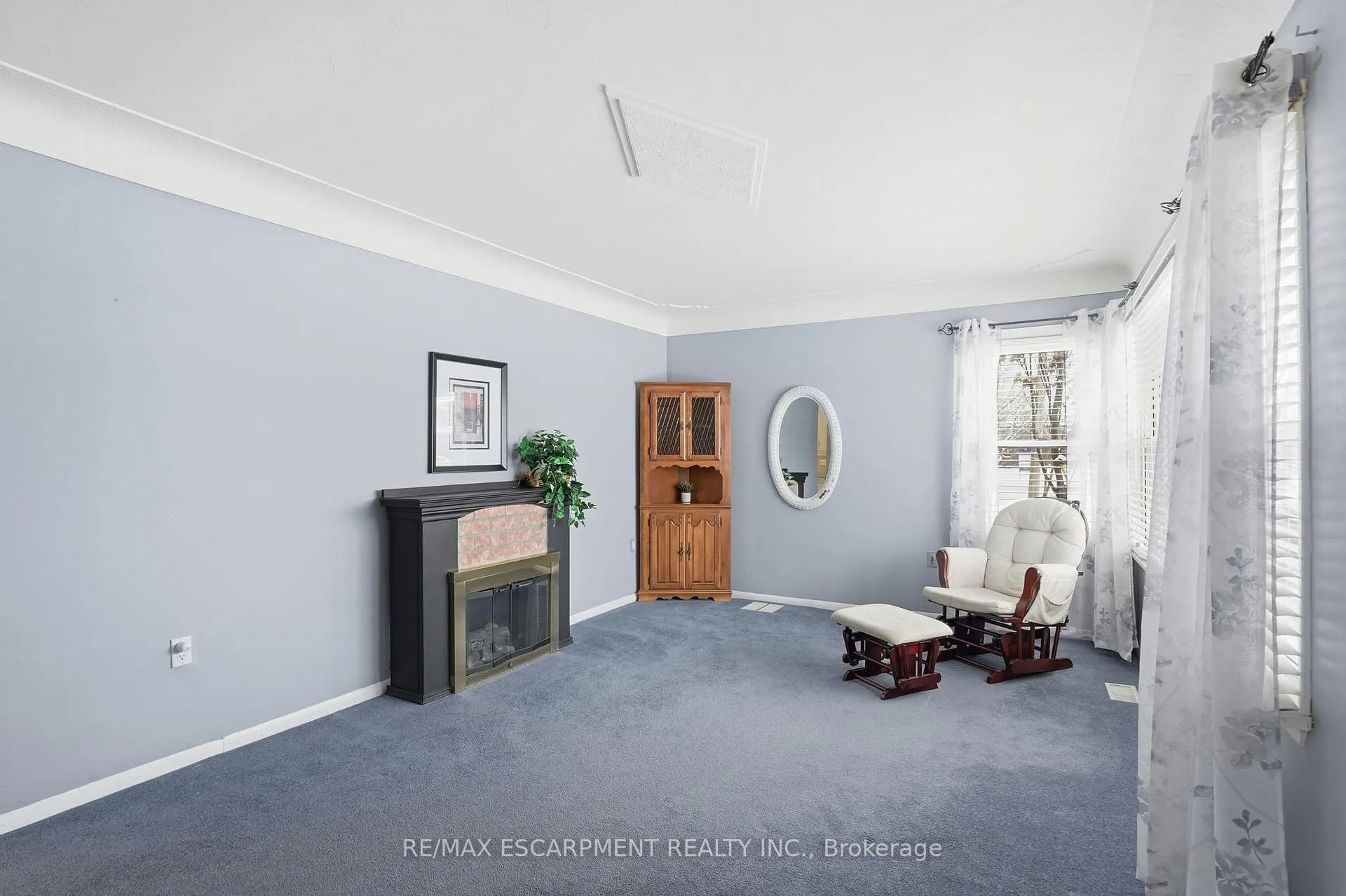 Photo 6 of 363 Limeridge Road E, Hamilton, Bruleville — HOMEH