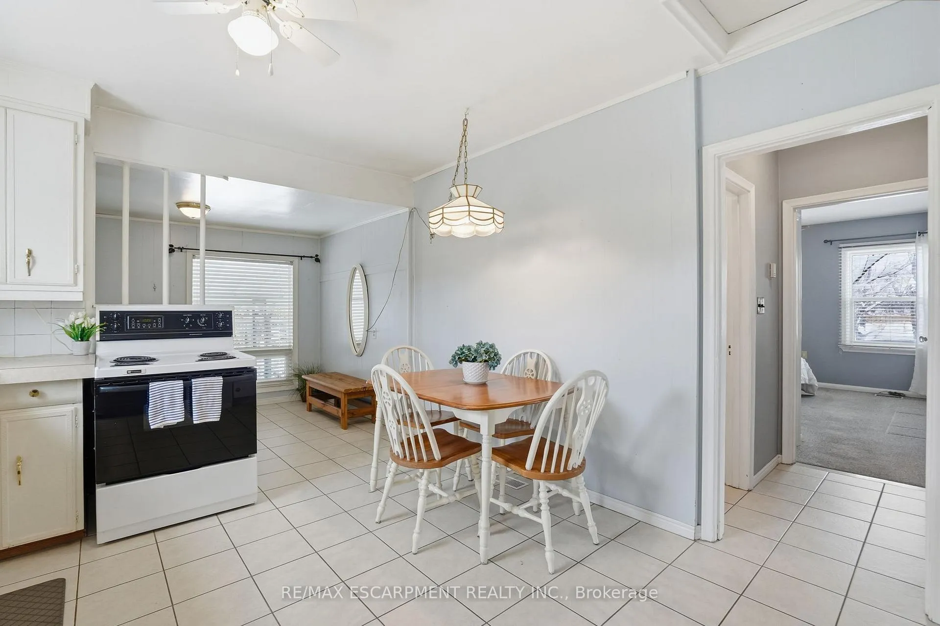 Photo 12 of 363 Limeridge Road E, Hamilton, Bruleville — HOMEH